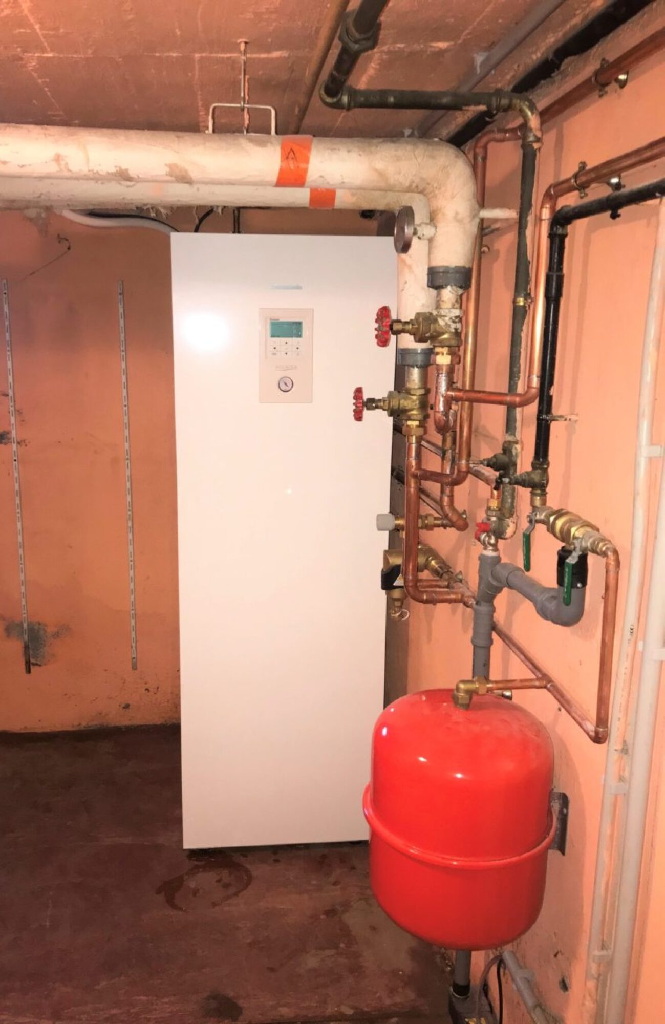 Remplacement chaudière par une PAC AIR-EAU spéciale rénovation modèle TCAP PANASONIC dans une maison à Holtzheim