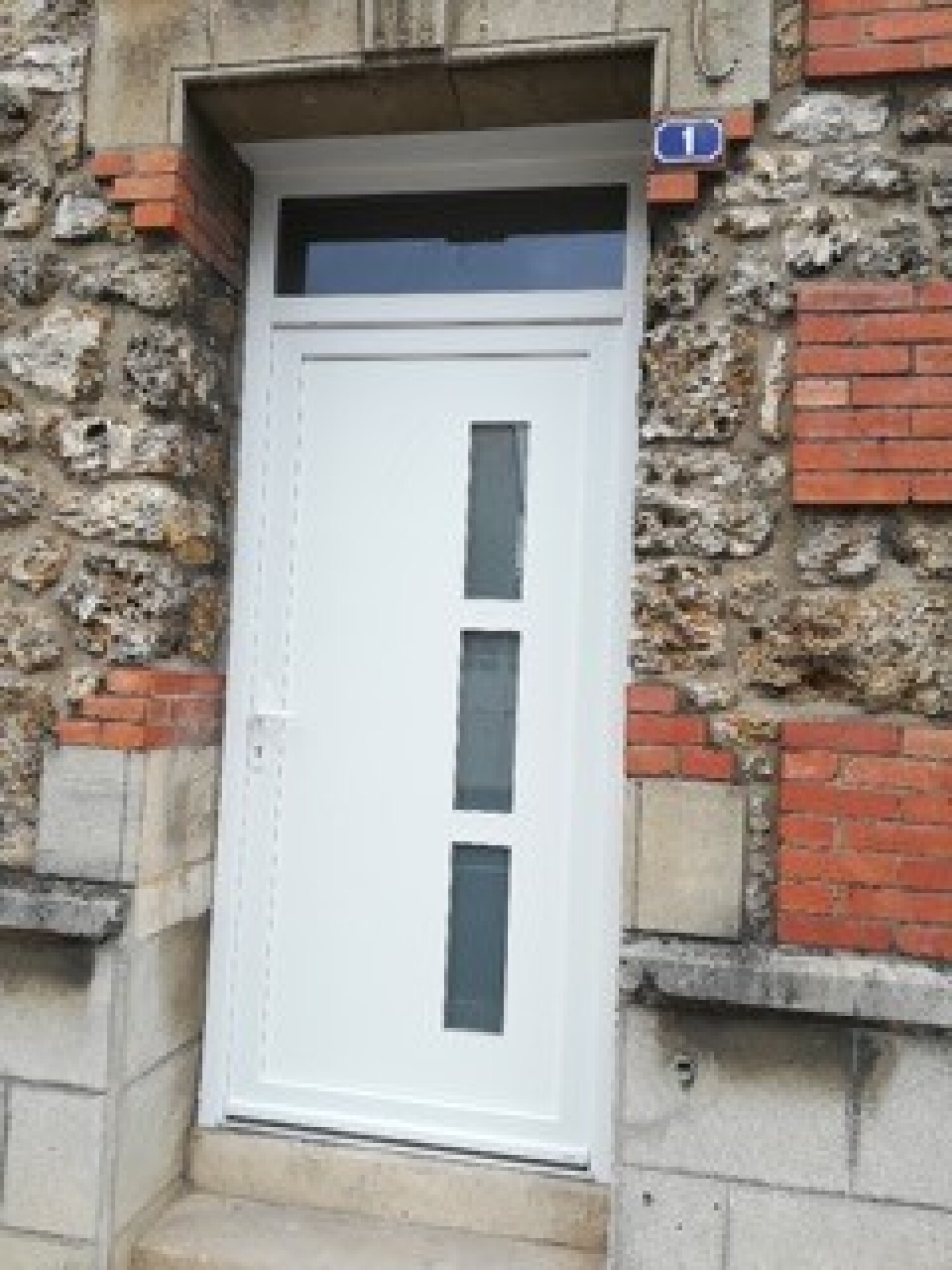 Porte d'entrée en PVC