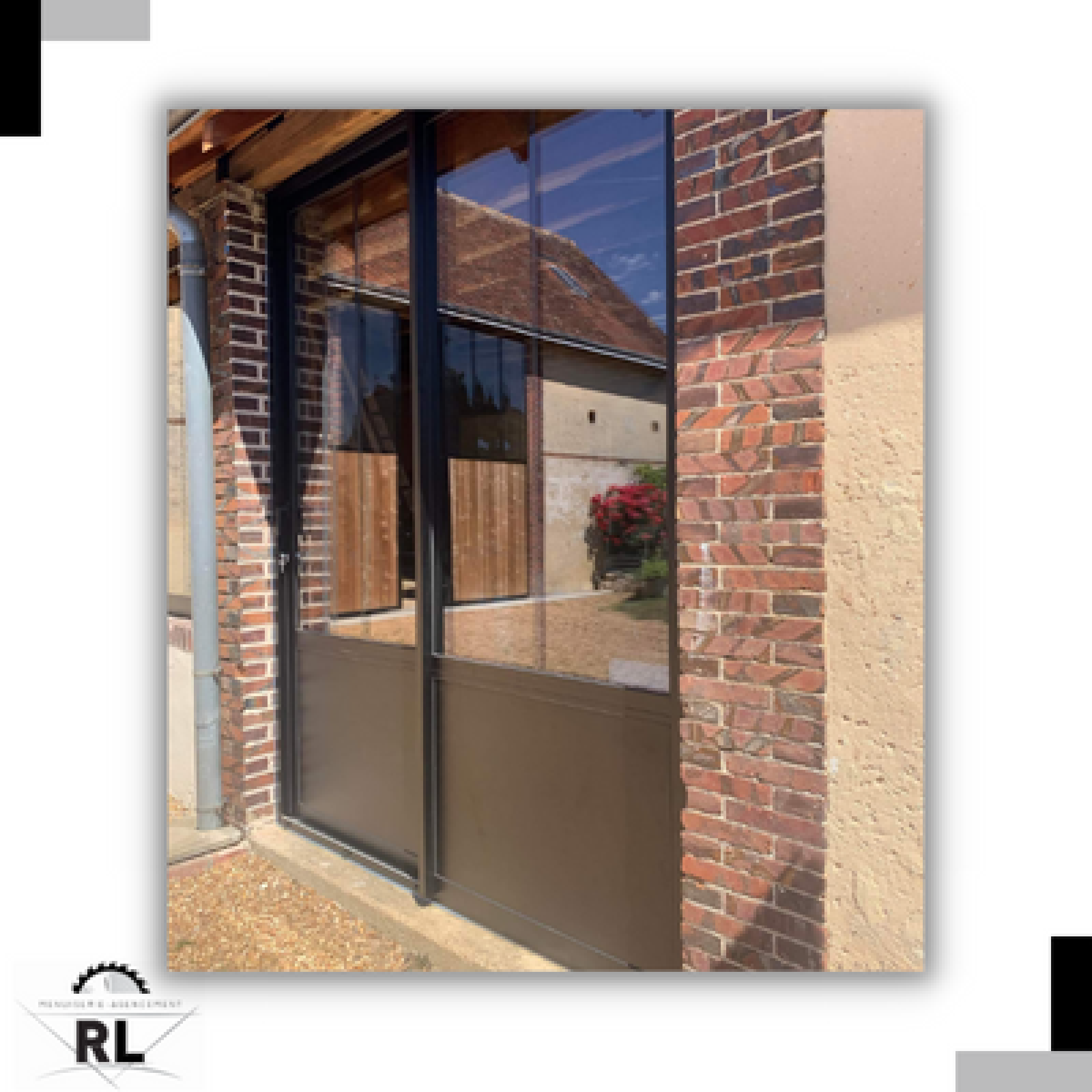 Pose de menuiseries aluminium noires