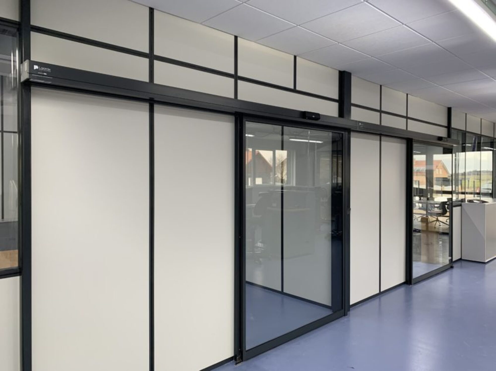 Pose et fourniture de porte automatique