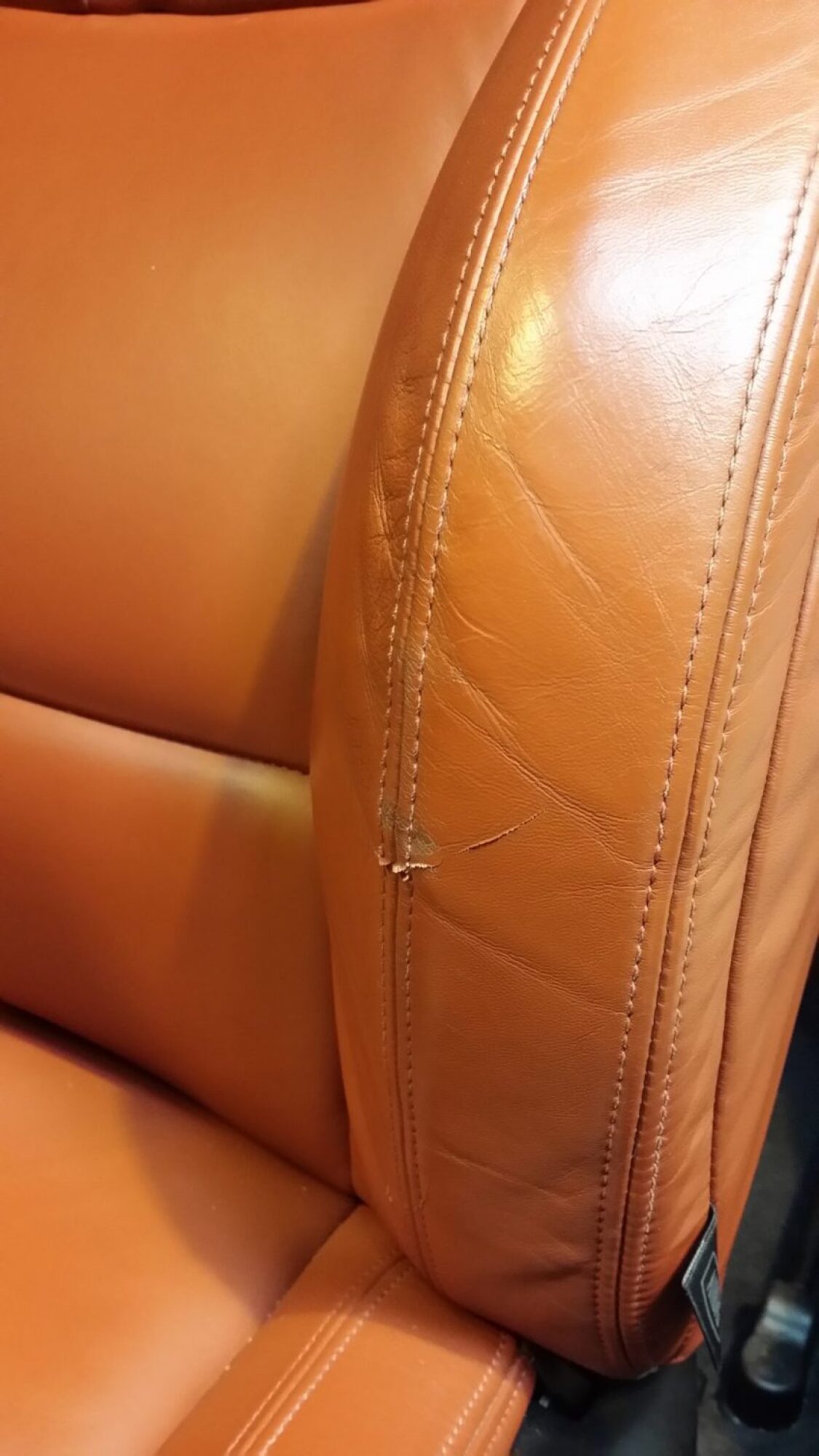 Réparation intérieur cuir / plasturgie et tissus