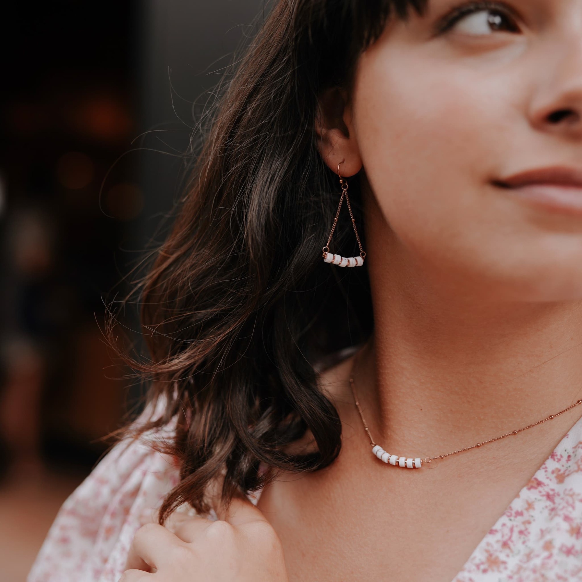 Collier, bracelet et boucles d'oreilles Piana en pierres Howlite