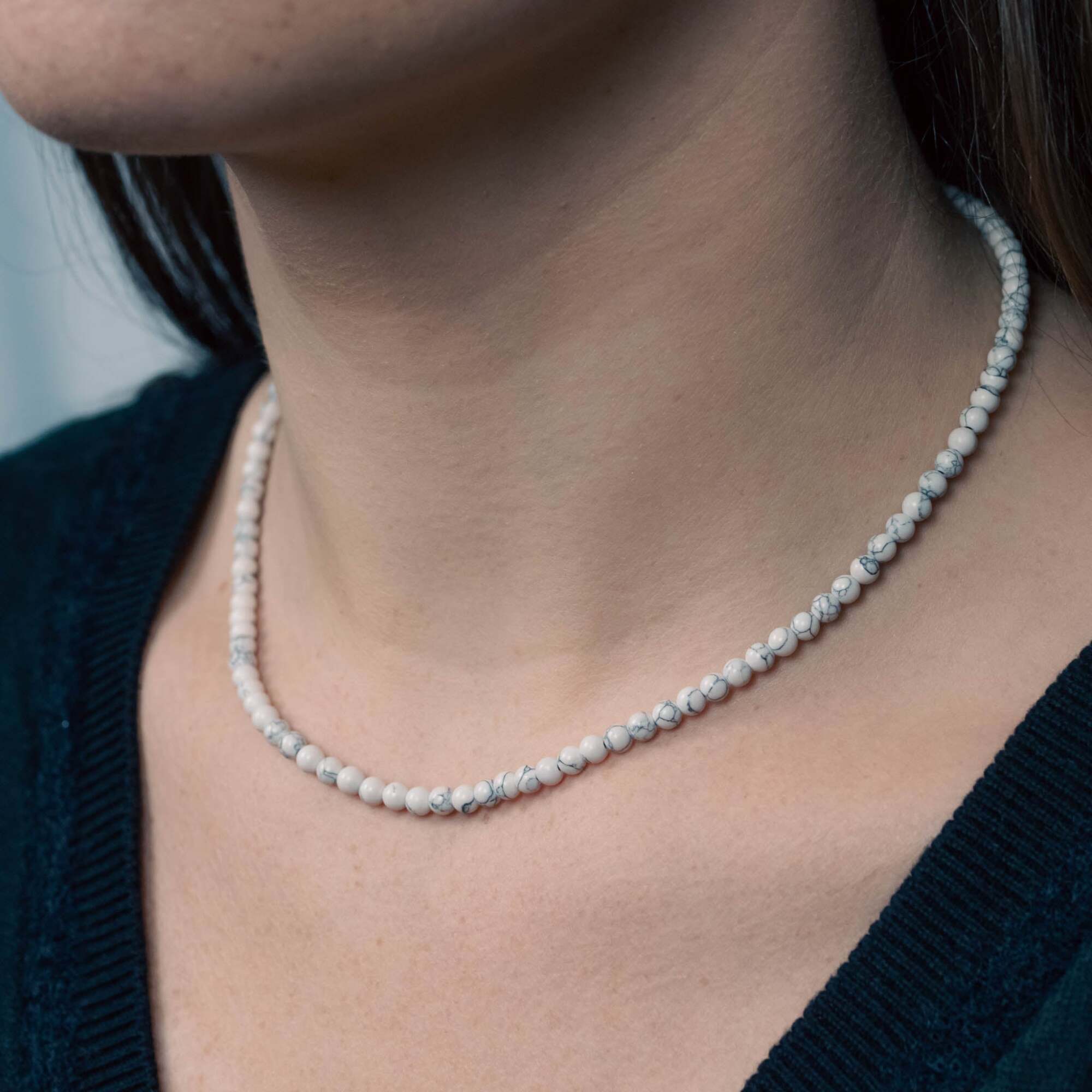 Collier Serena en pierres Howlite
