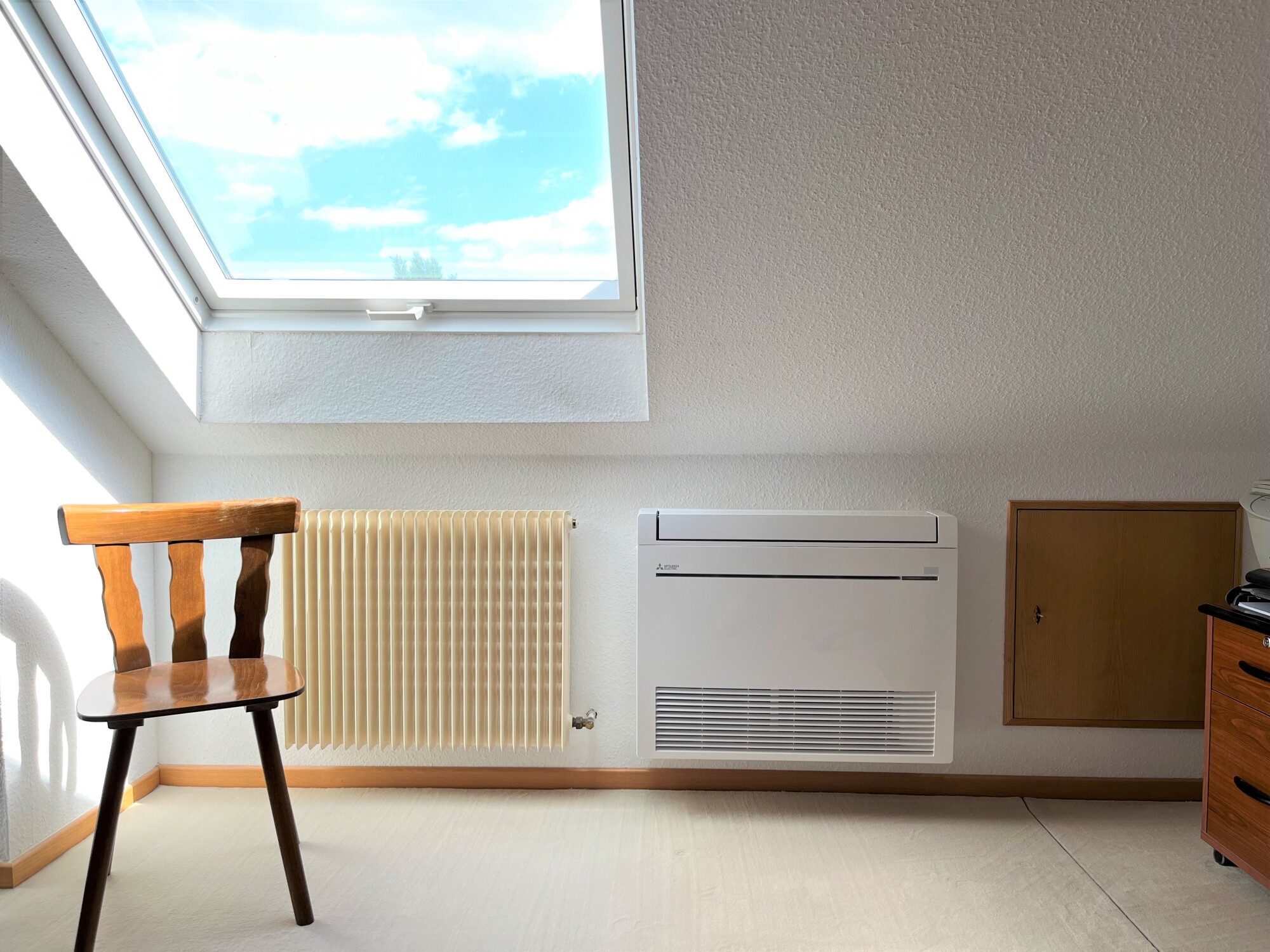 Installation climatisation réversible en multi-split Mitsubishi avec une console et un mural à Fegersheim