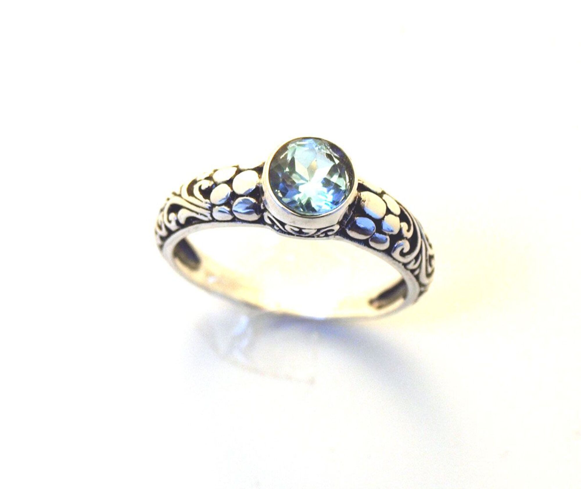 Bague argent et topaze bleue