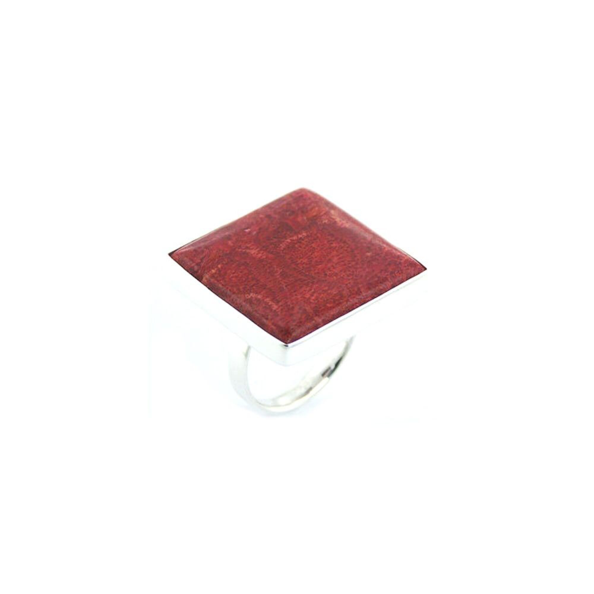 Bague carrée en argent et gorgone rouge