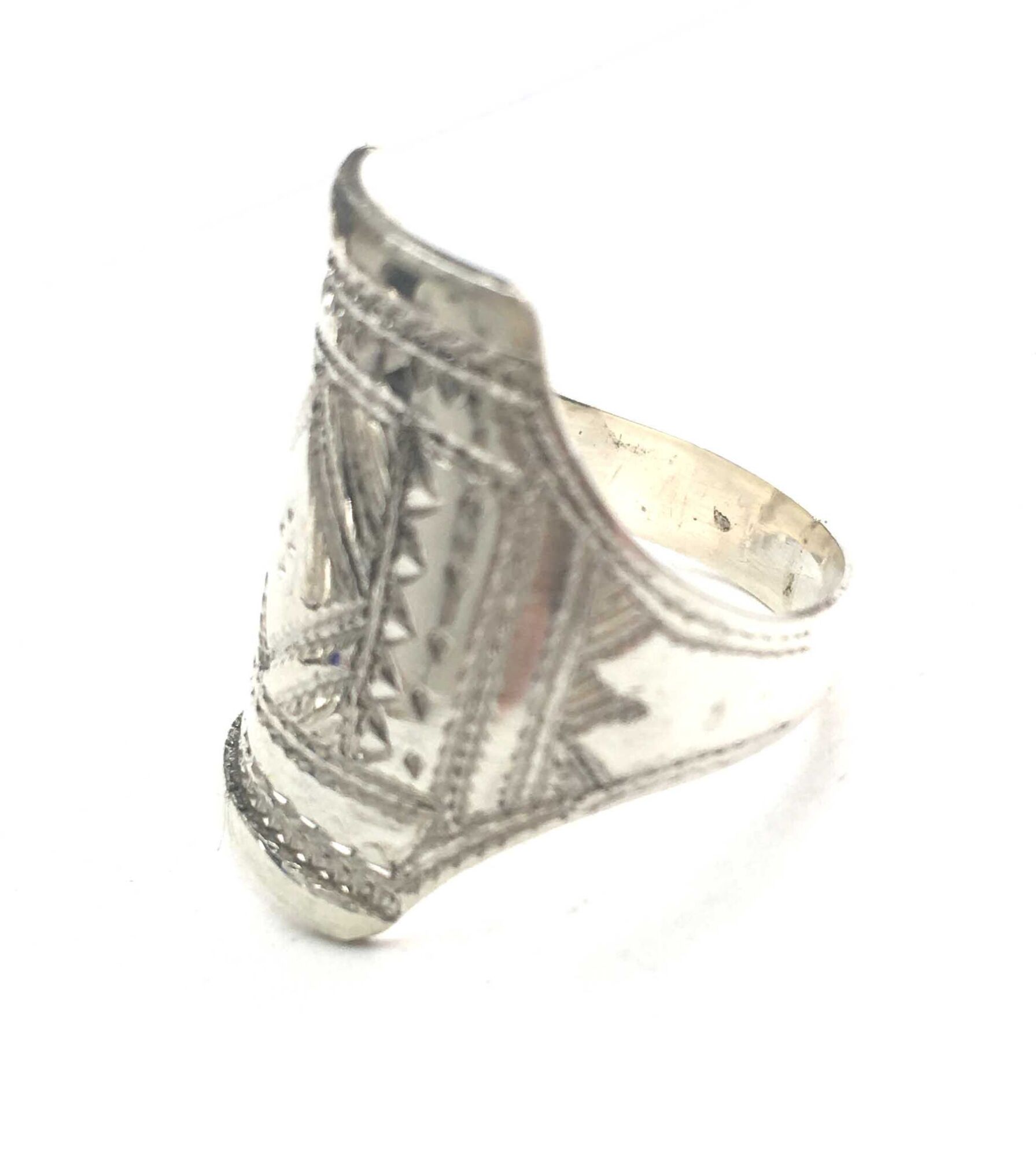 Bague chevalière argent gravée motifs touaregs