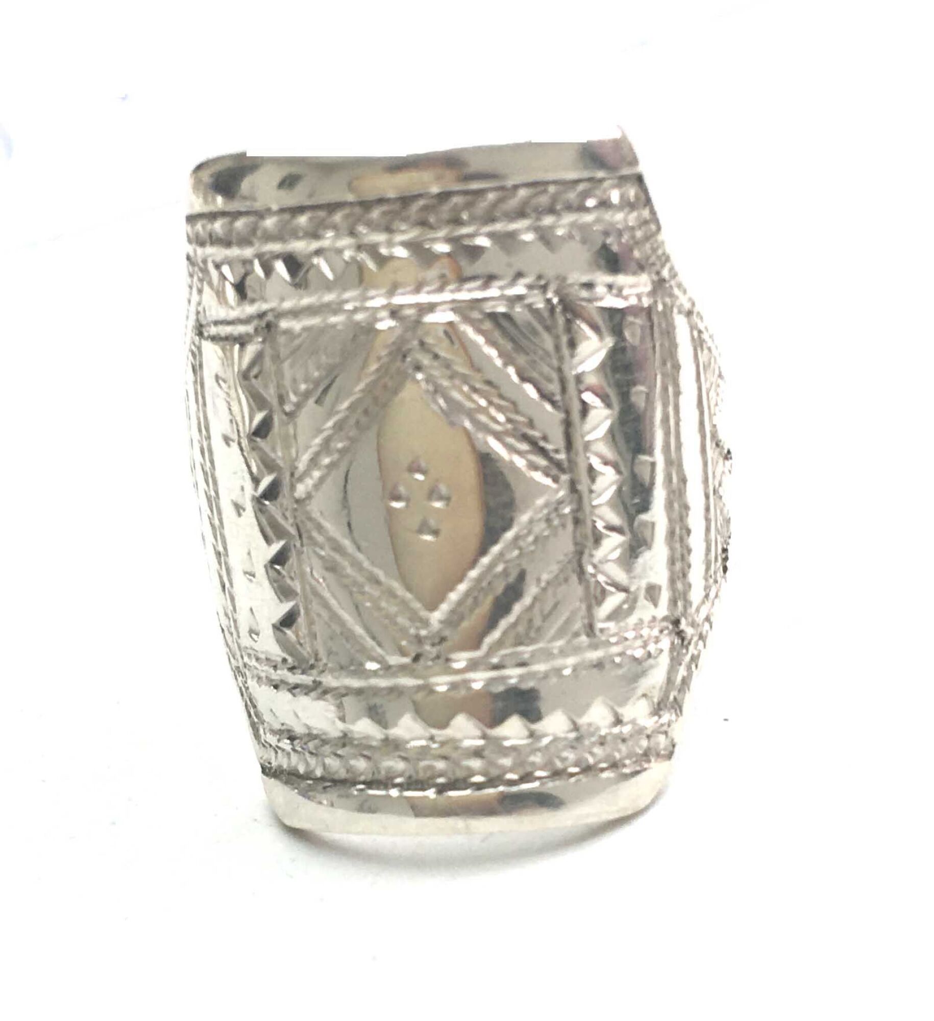 Bague chevalière argent gravée motifs touaregs