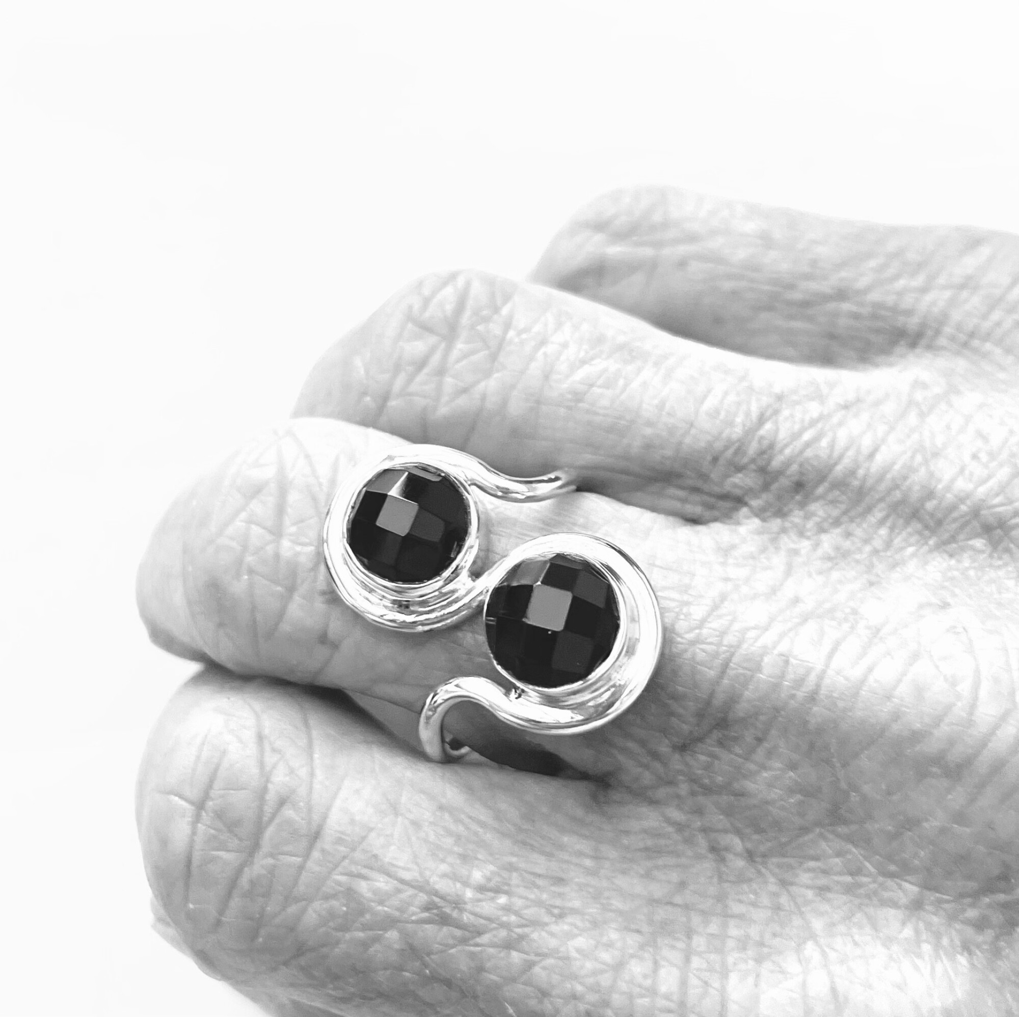 Bague en argent et agate noire