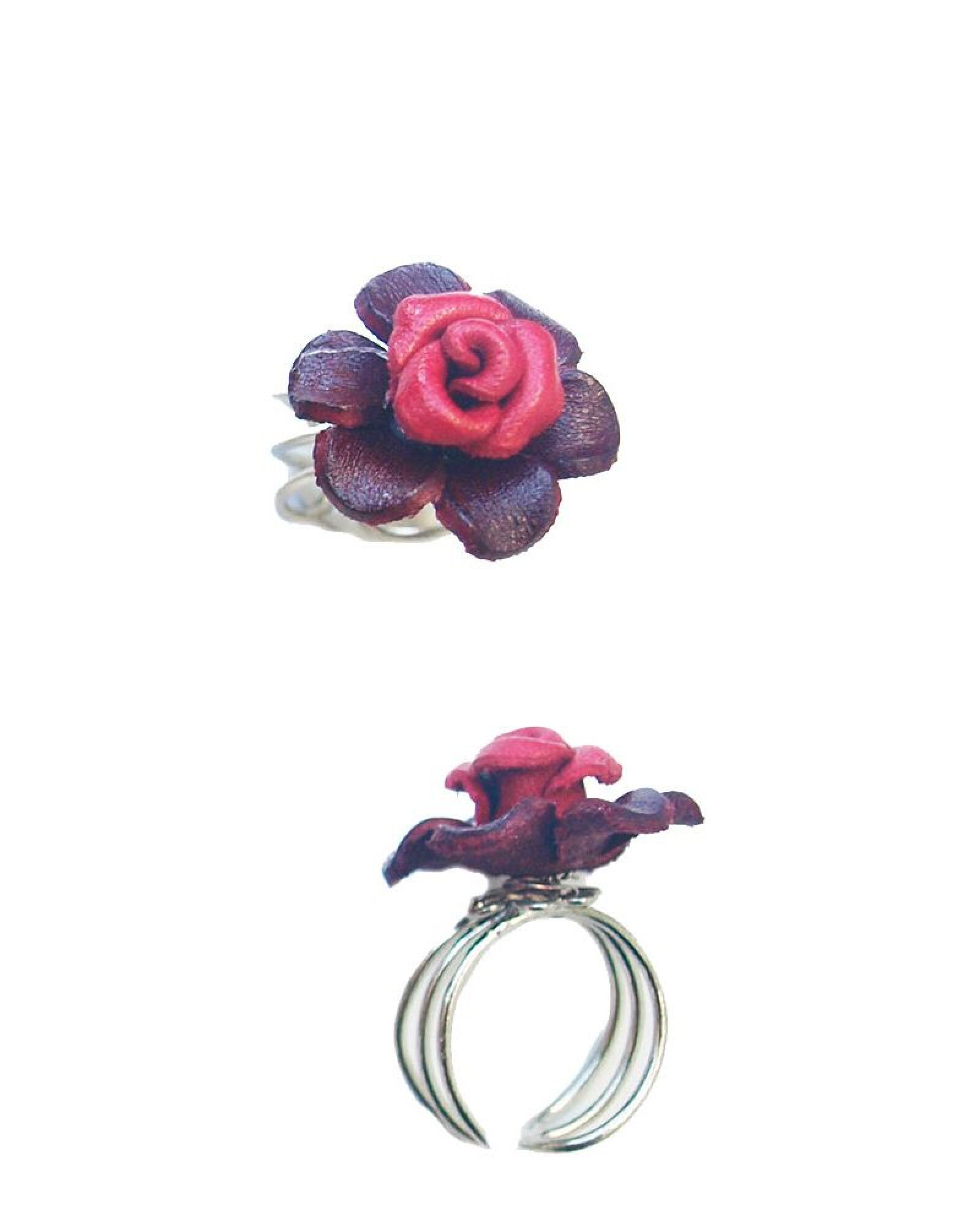 Bague FLEUR forme rose en cuir rouge