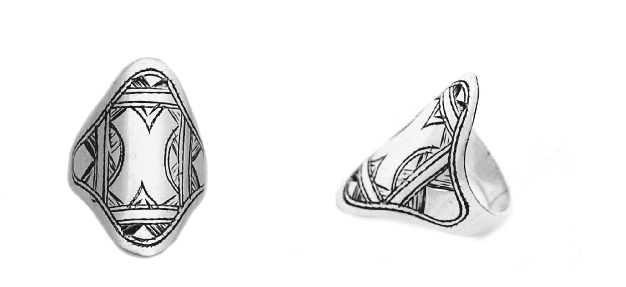 Bague Touareg allongée gravée fait main