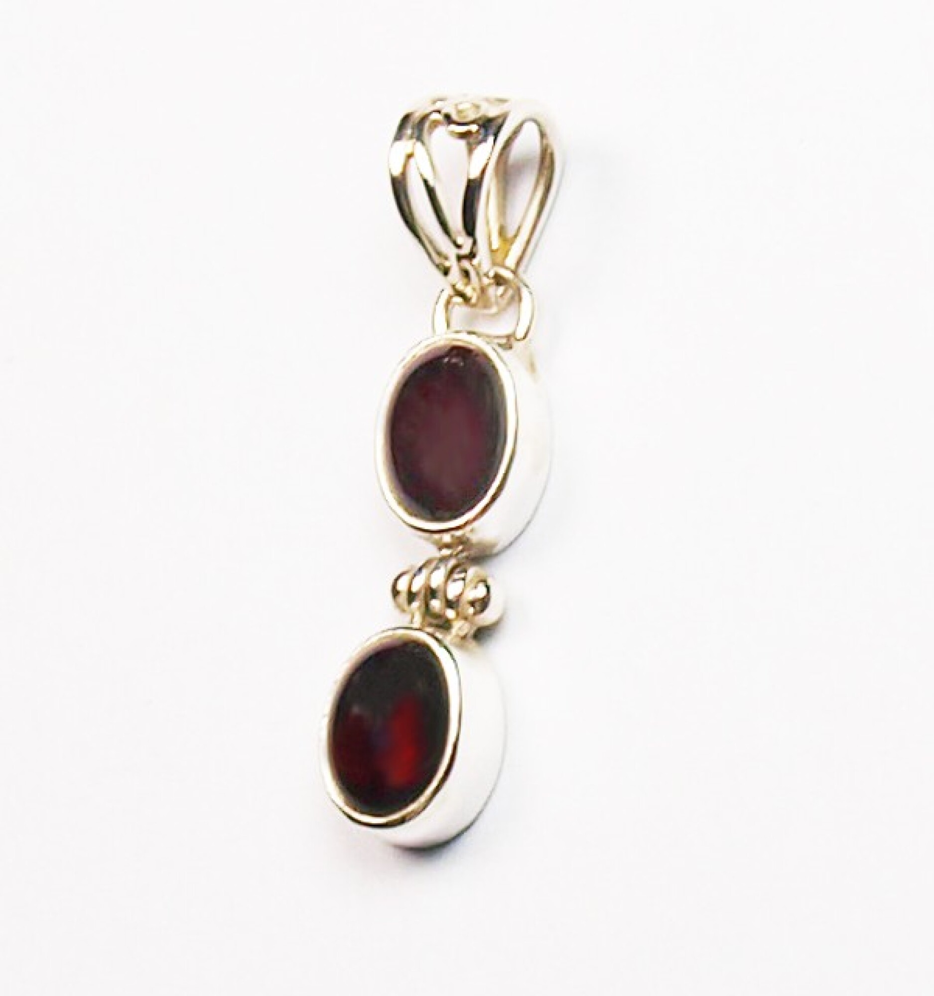 Pendentif en argent et grenat