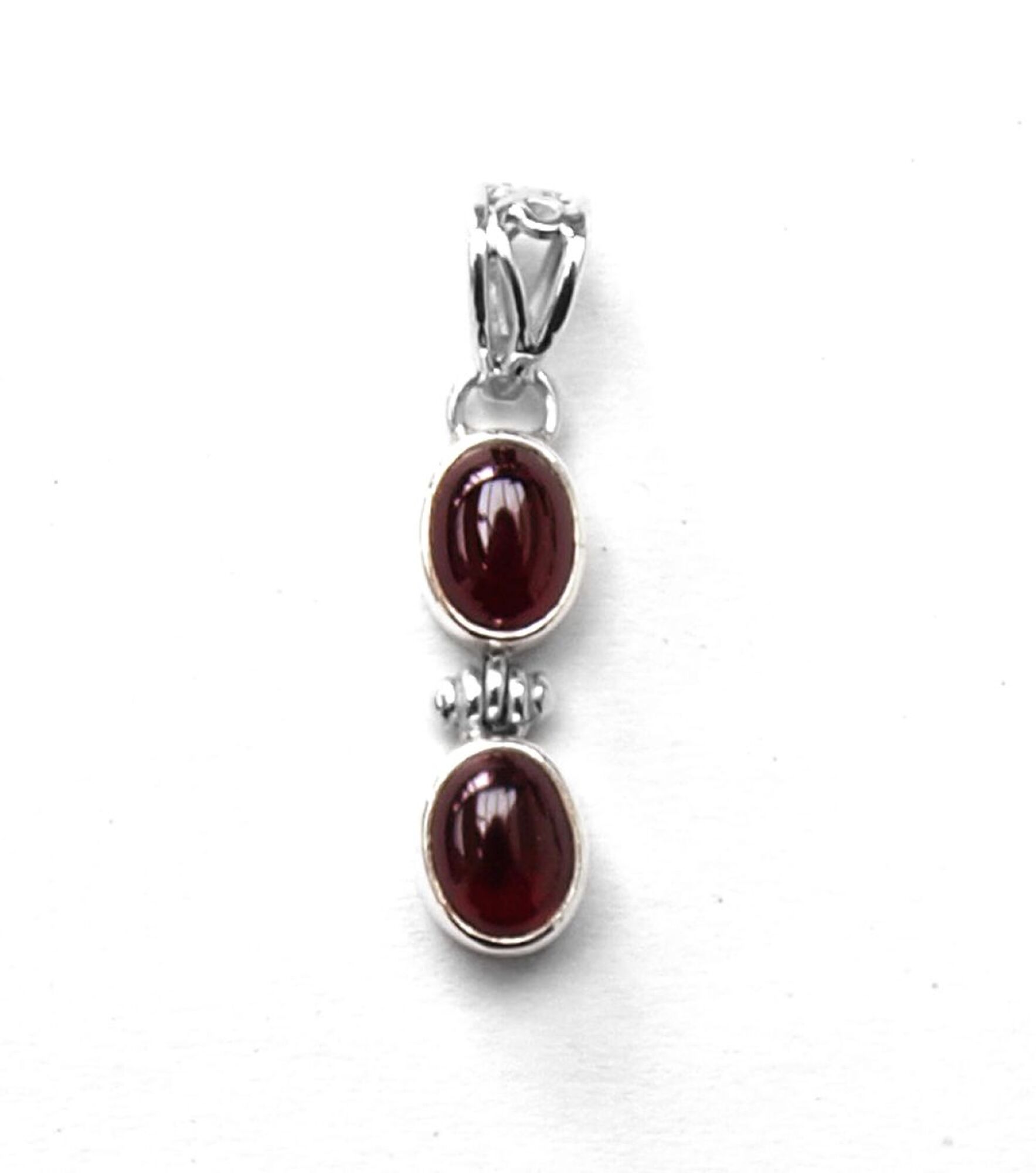Pendentif en argent et grenat