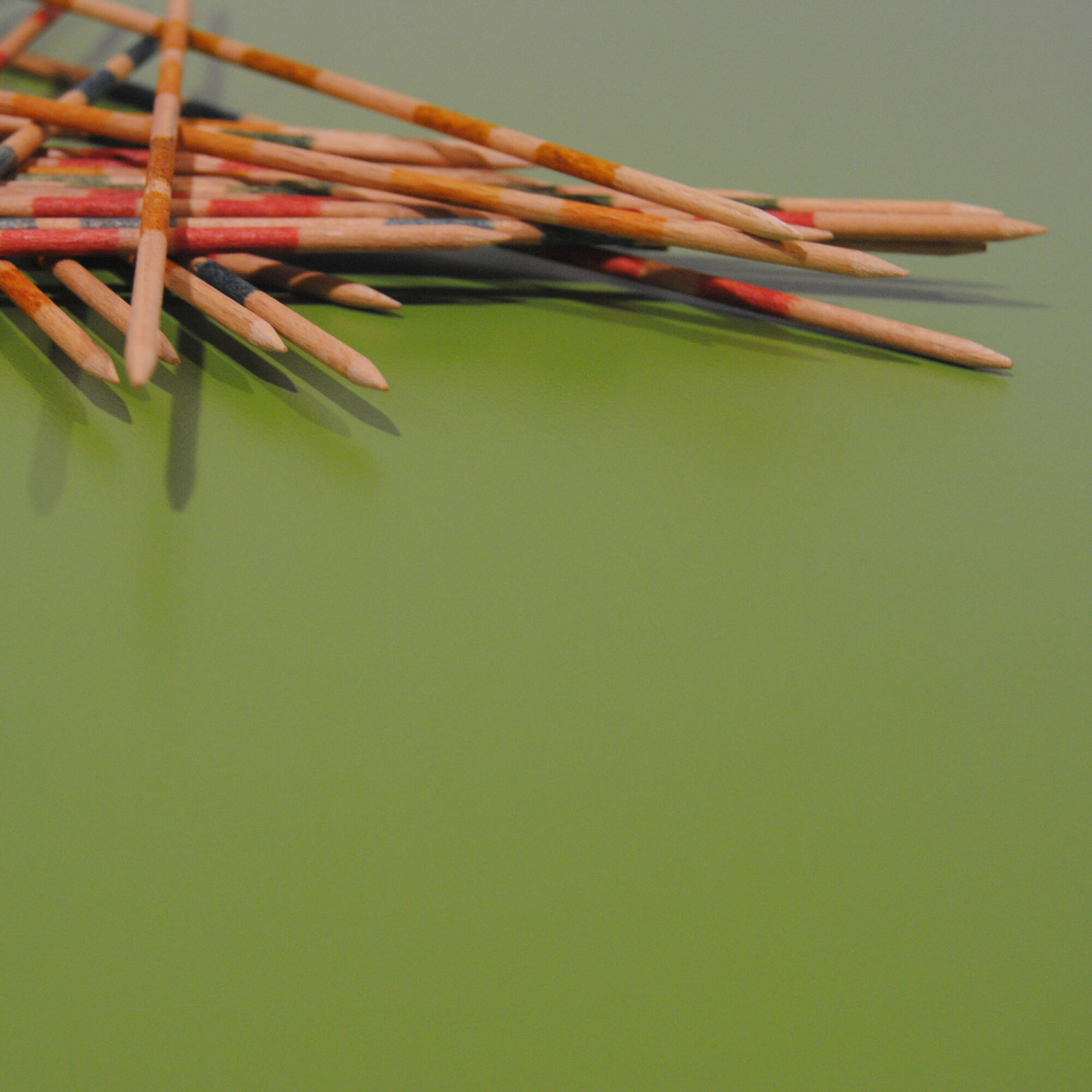 Mange-debout 60x60cm - modèle Bazila vert chants bois