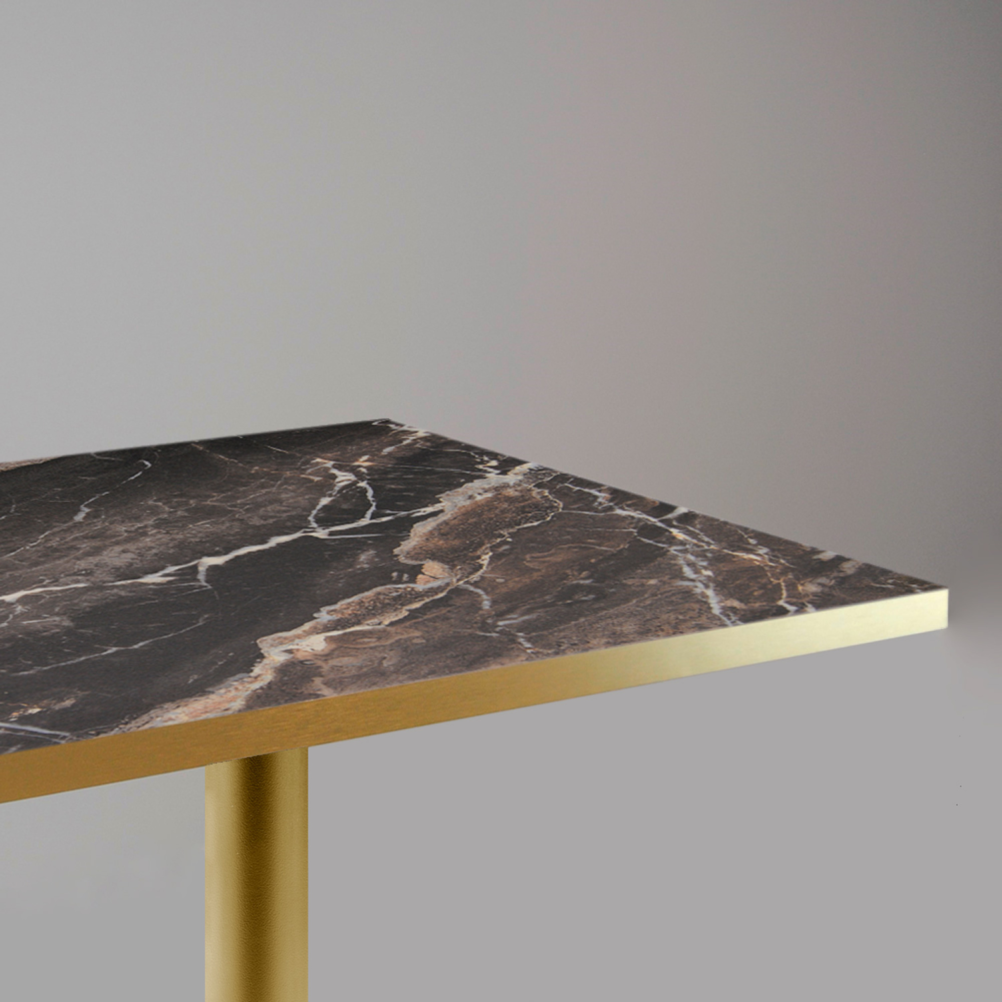 Mange-debout 60x60cm Rome bistrot marbre veiné