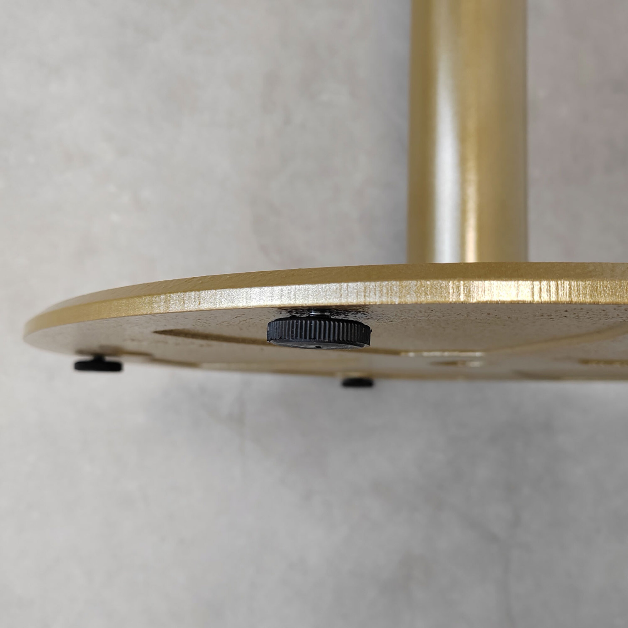 Piétement modèle Rome doré métal