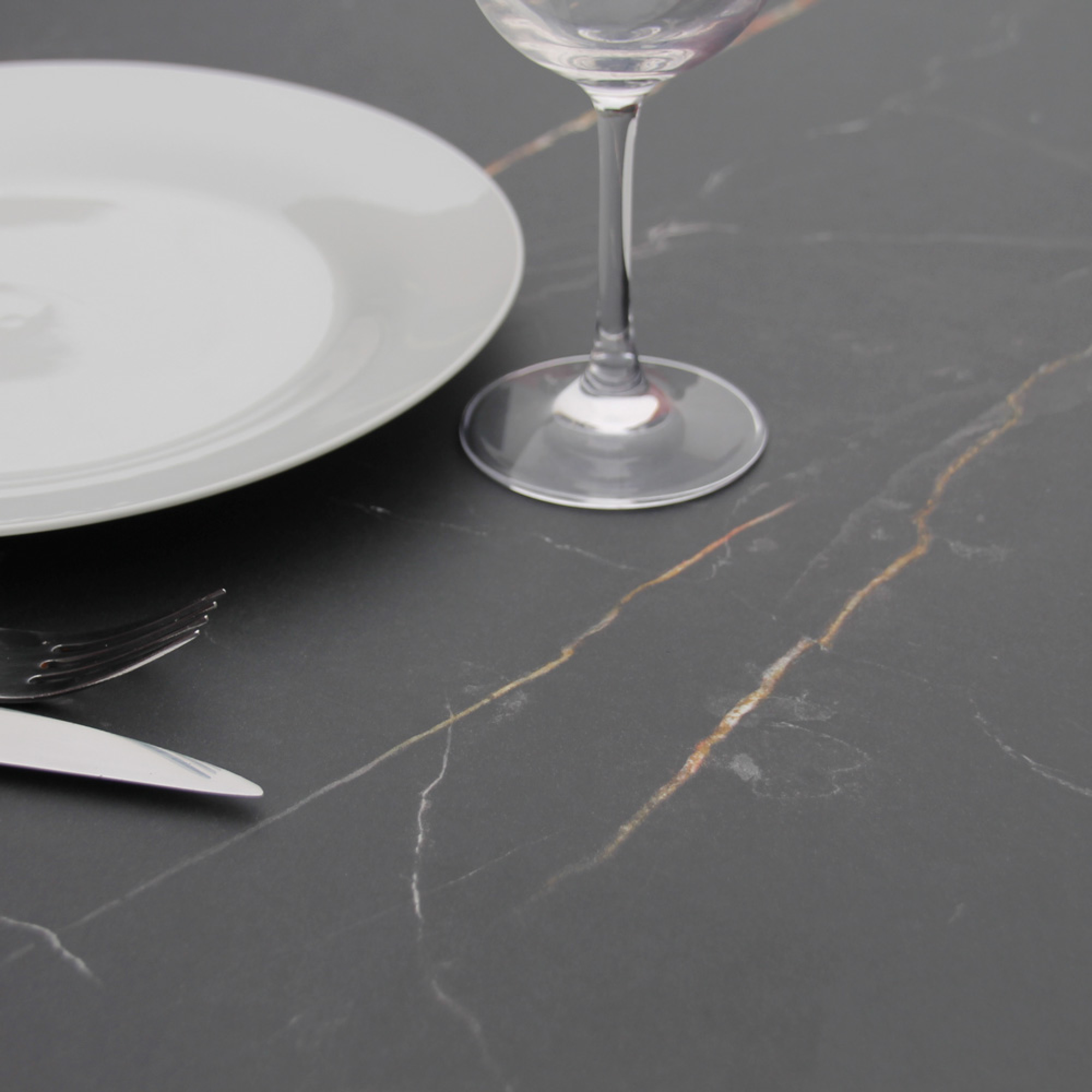 Table 120x70cm - modèle Bazila marbre elite