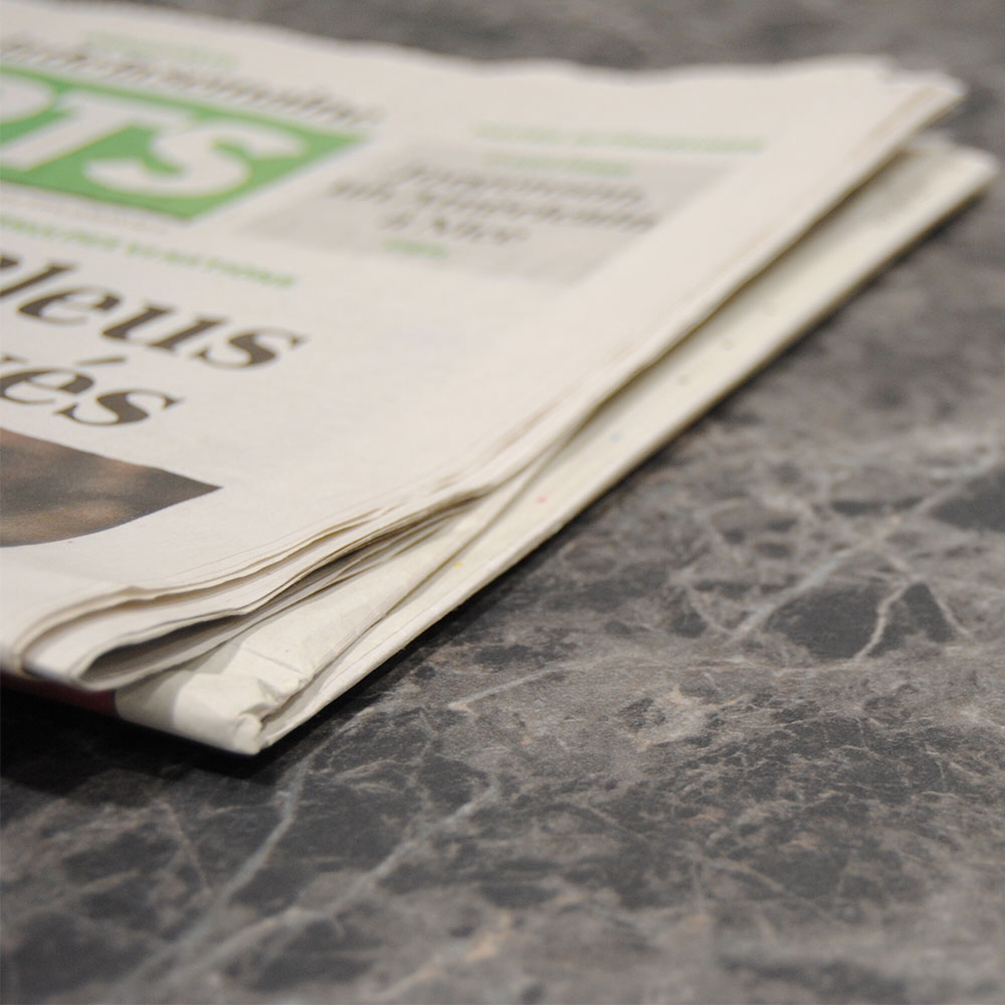 Table 120x70cm - modèle Milan marbre indra