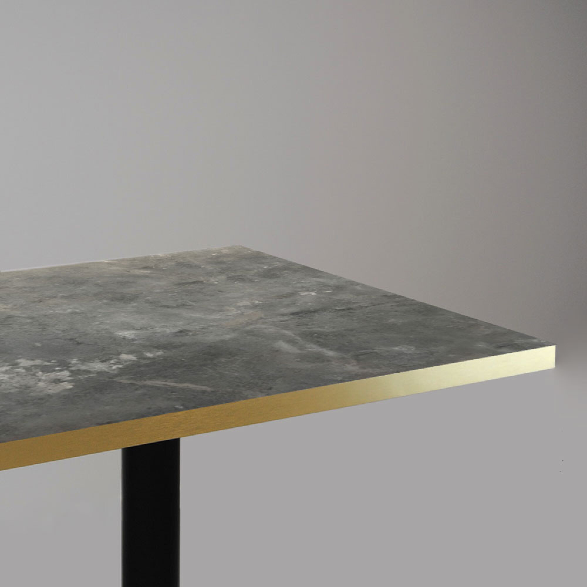 Table 120x70cm - modèle Milan pierre métallisée chants laiton