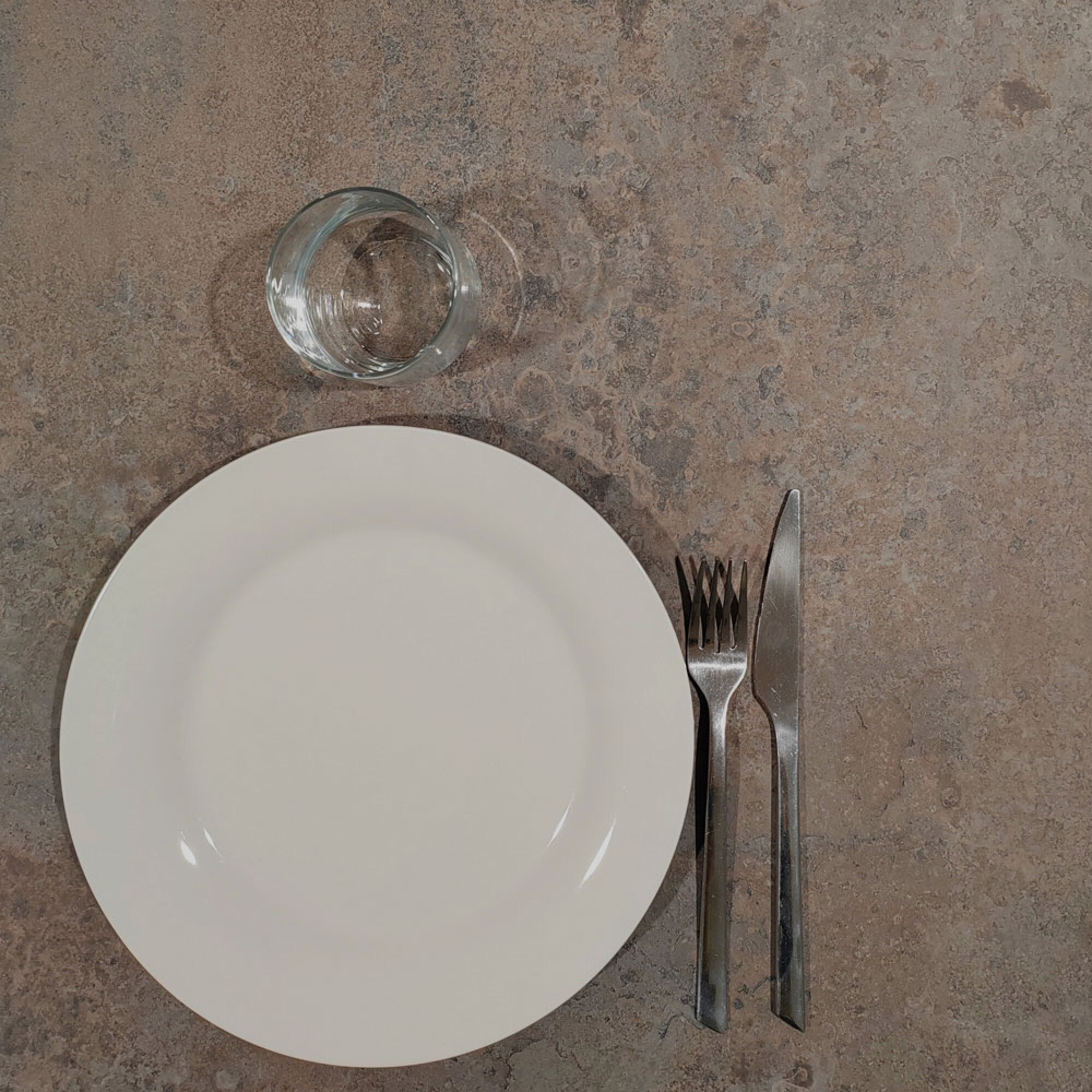 Table 120x70cm - modèle Round caldeira chants laiton