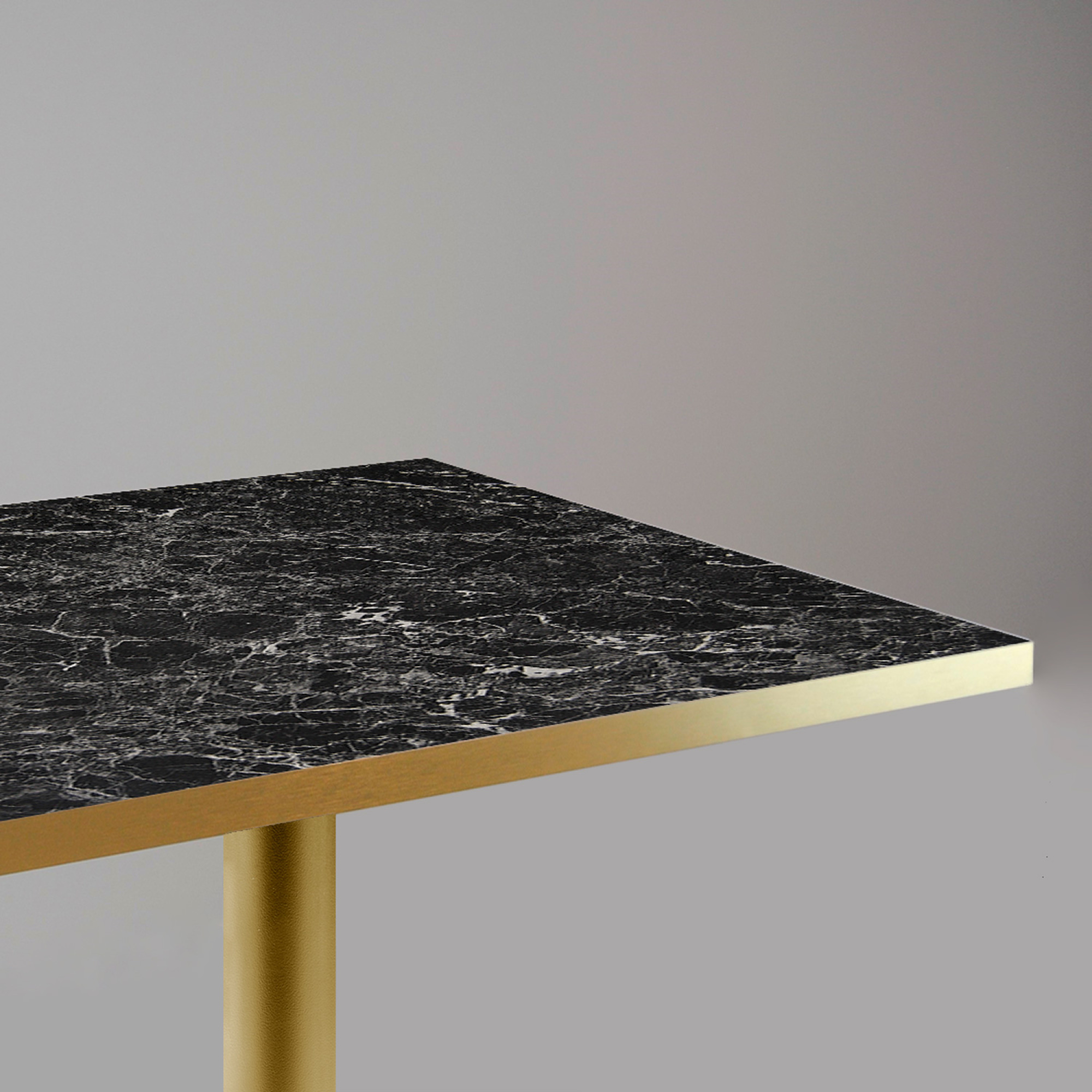 Table 70x70cm Rome bistrot marbre noir brillant