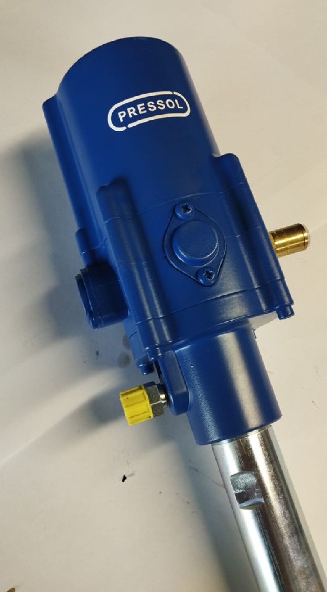 Pompe à graisse pneumatique à utiliser dans un fût