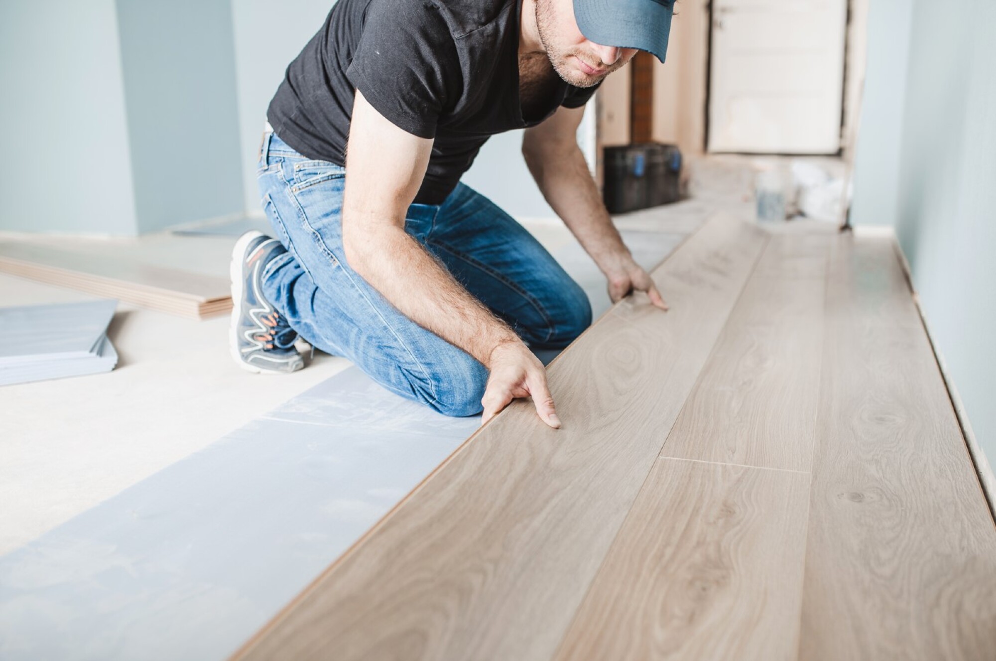 Pose parquet stratifié