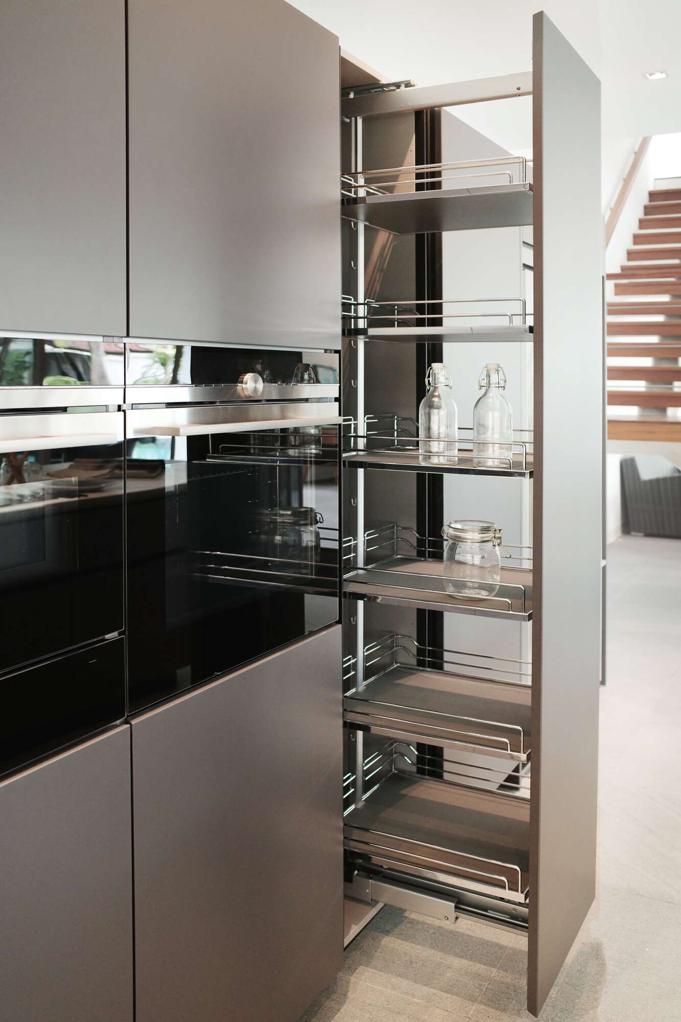 Rangement coulissant pour colonne