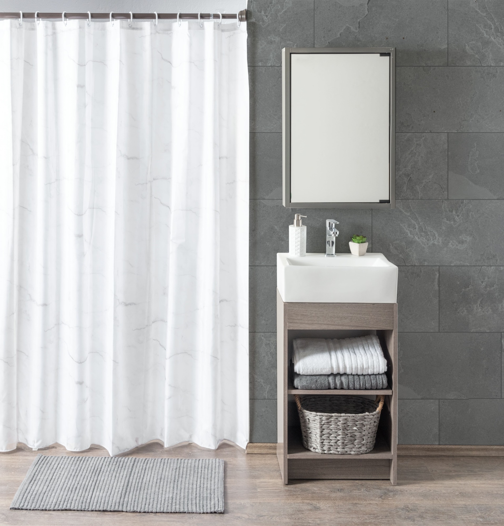 Installation d'un rideau de douche