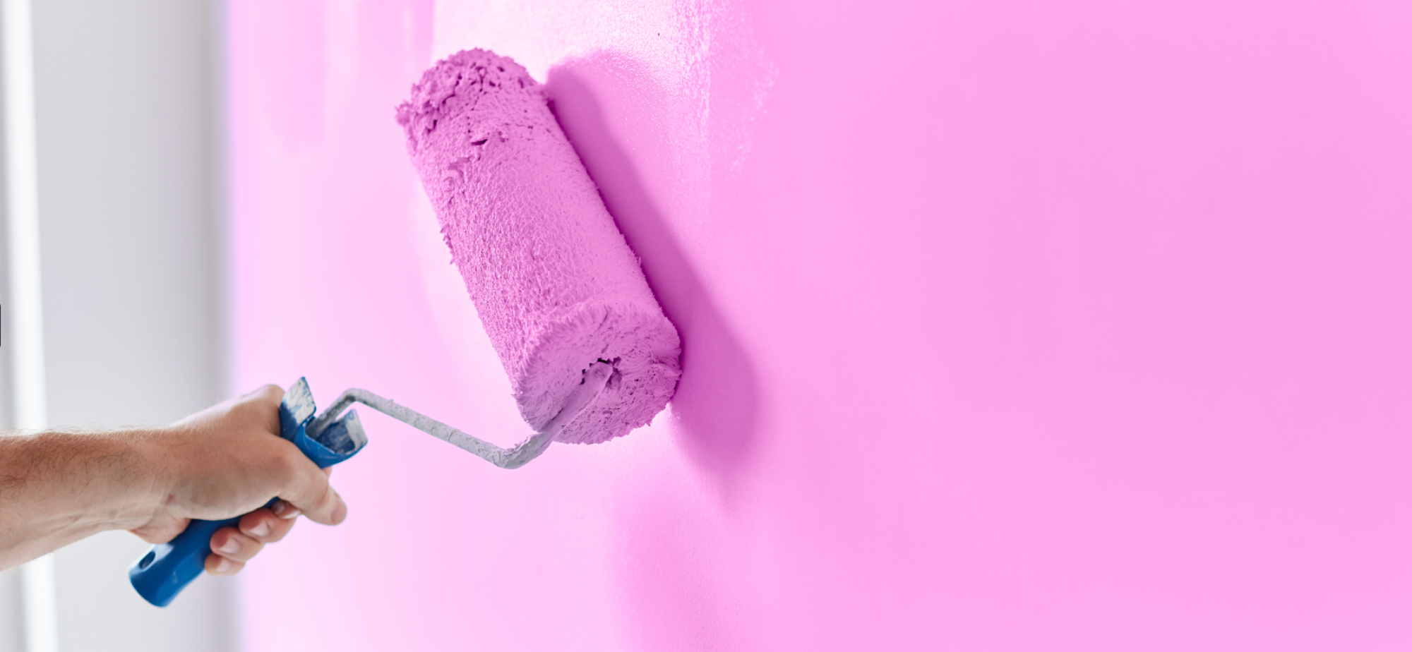 Pose de peinture violette