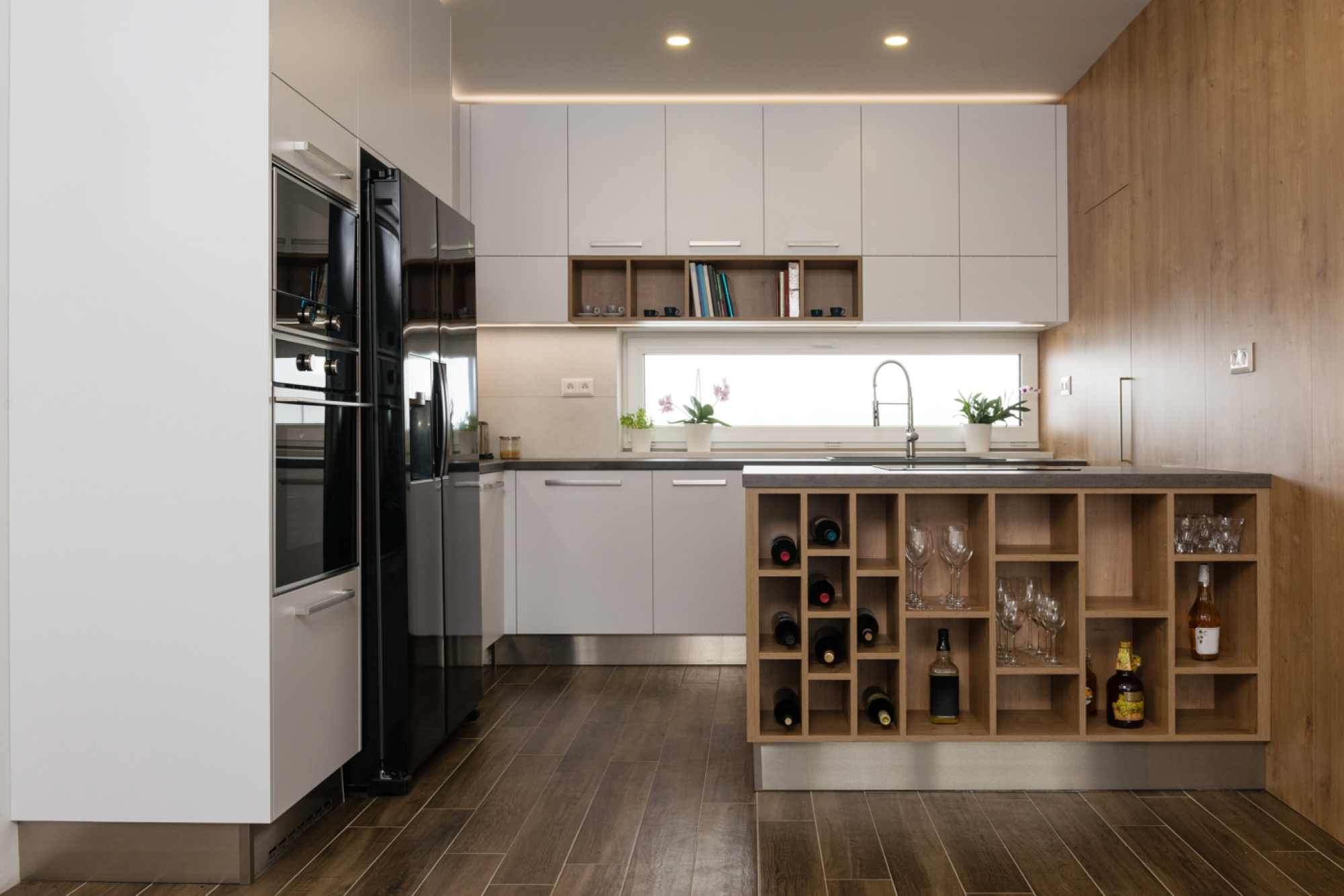 Installation de caisson range-bouteille