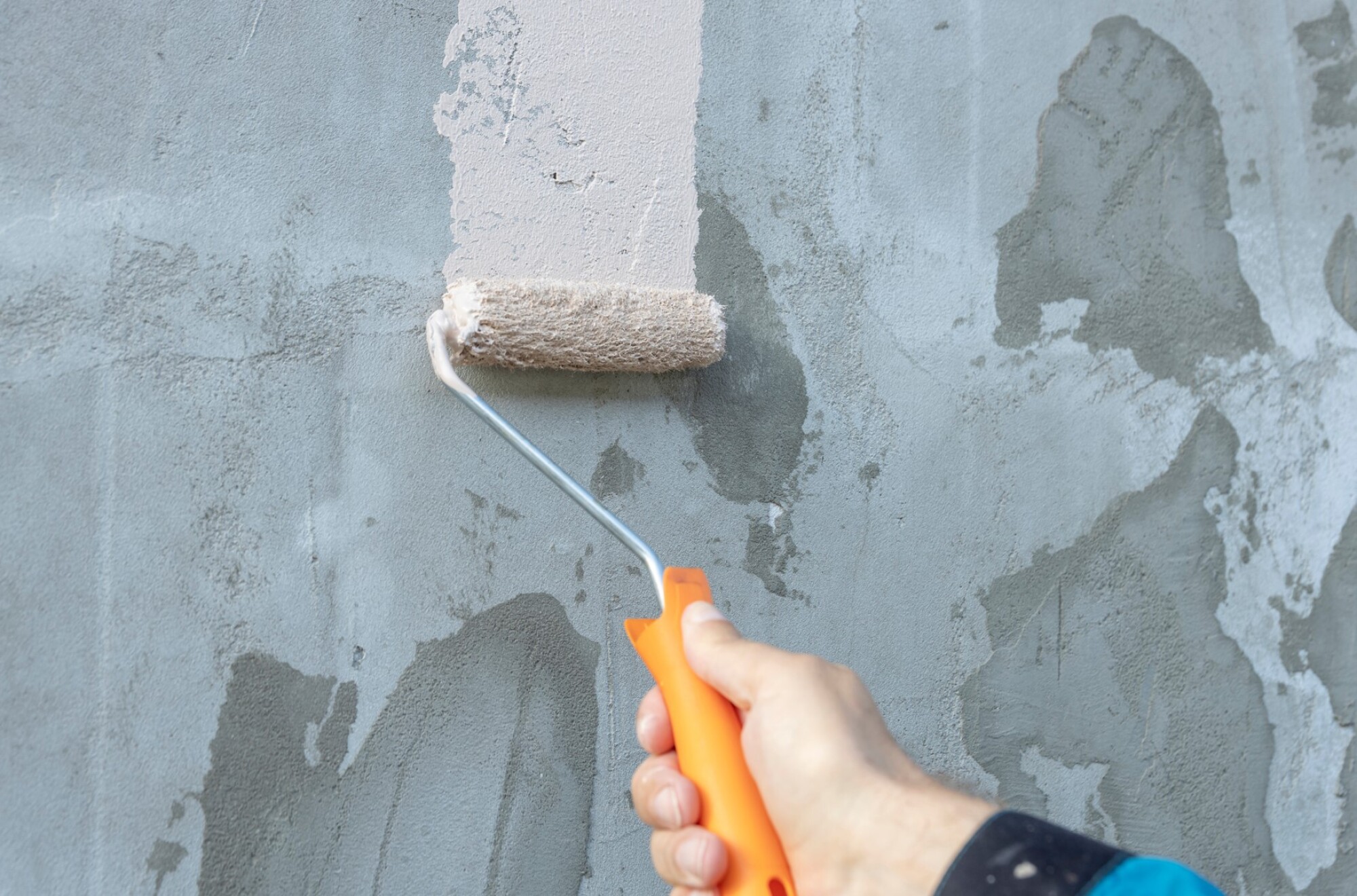 Peinture mur poreux