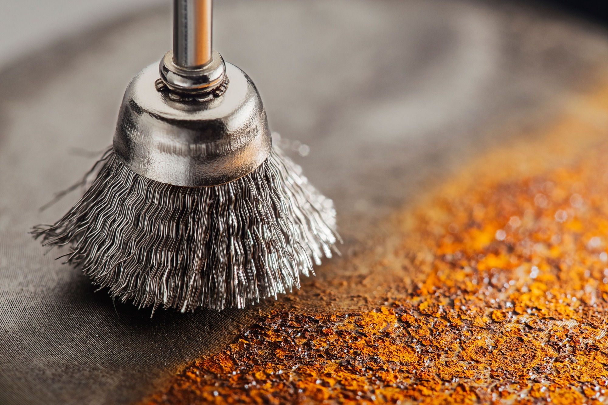 Brosse métallique pour préparation