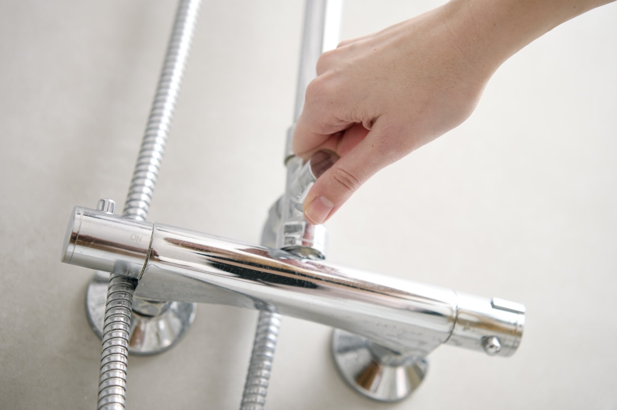 Pose de mitigeurs thermostatiques