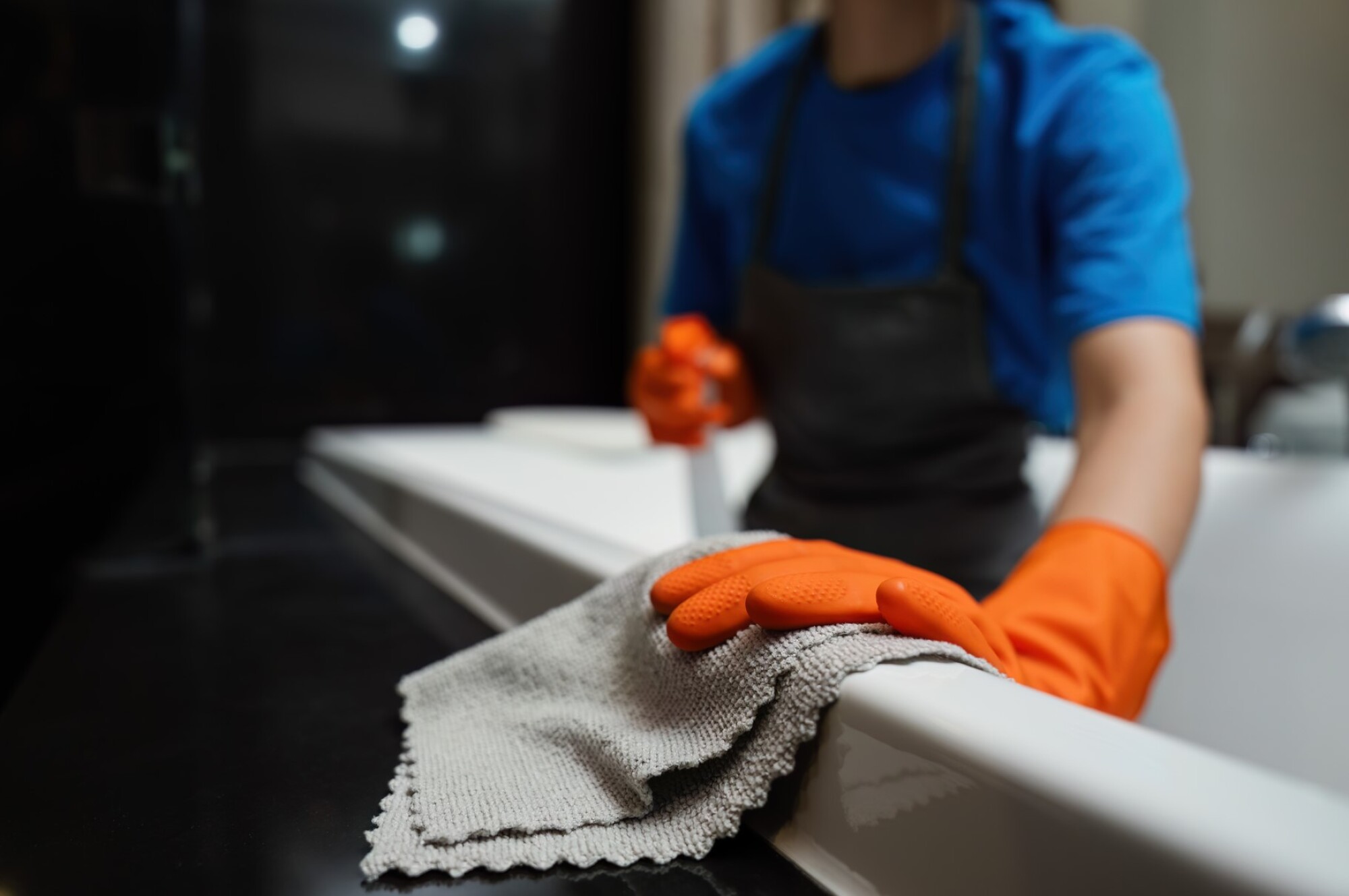 Nettoyage et détartrage de baignoire