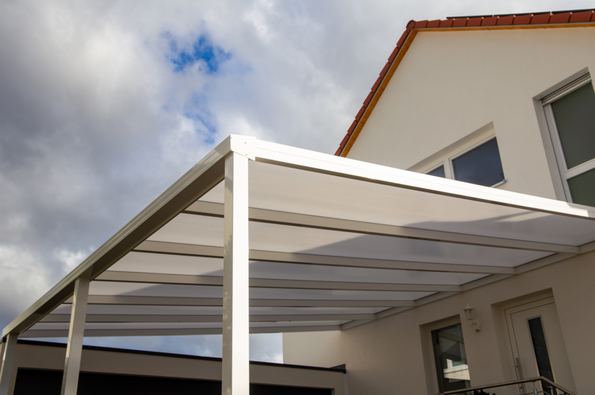 Construction de carport adossé à une maison