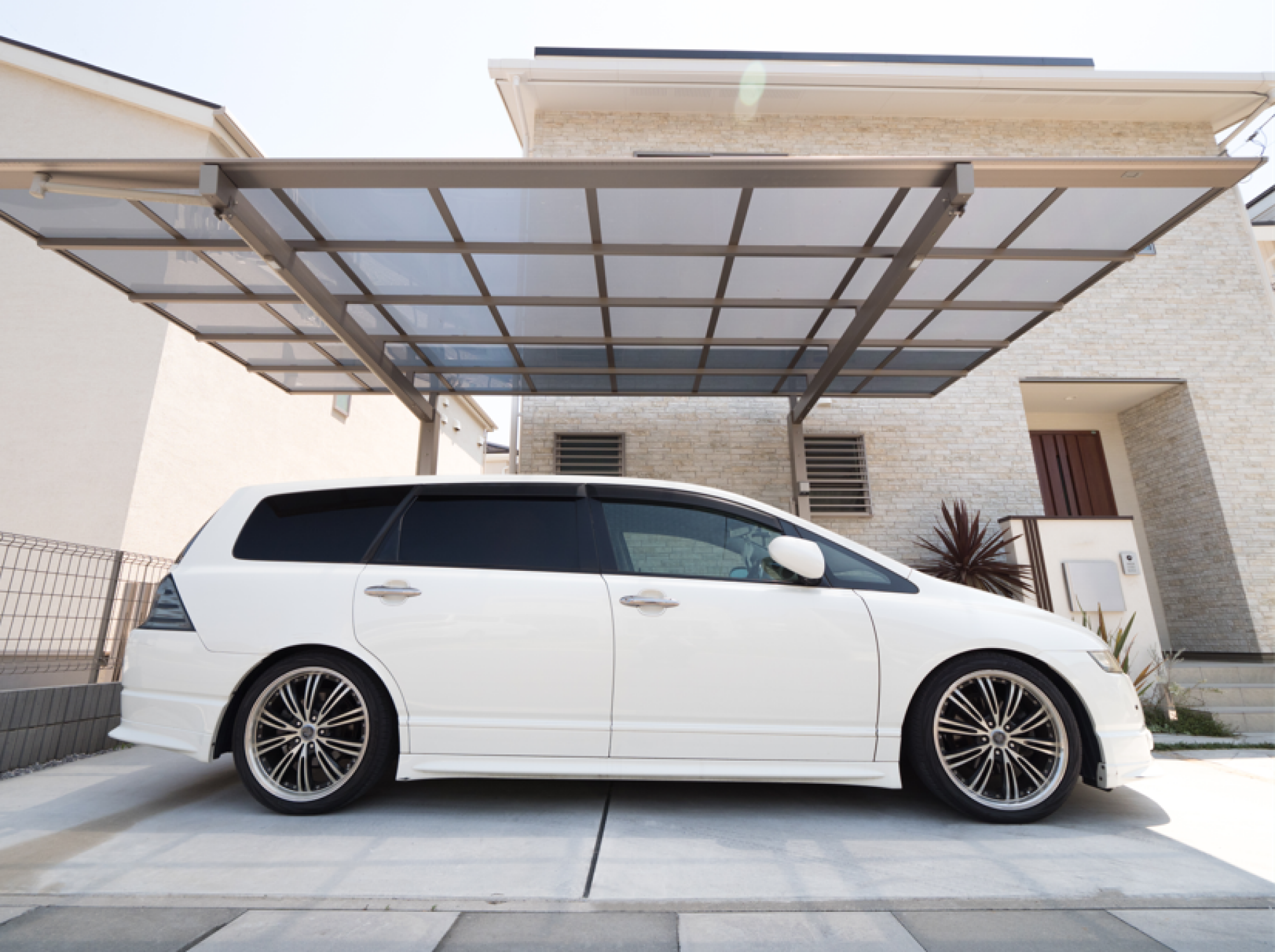 Création de carport avec installation d'éclairage