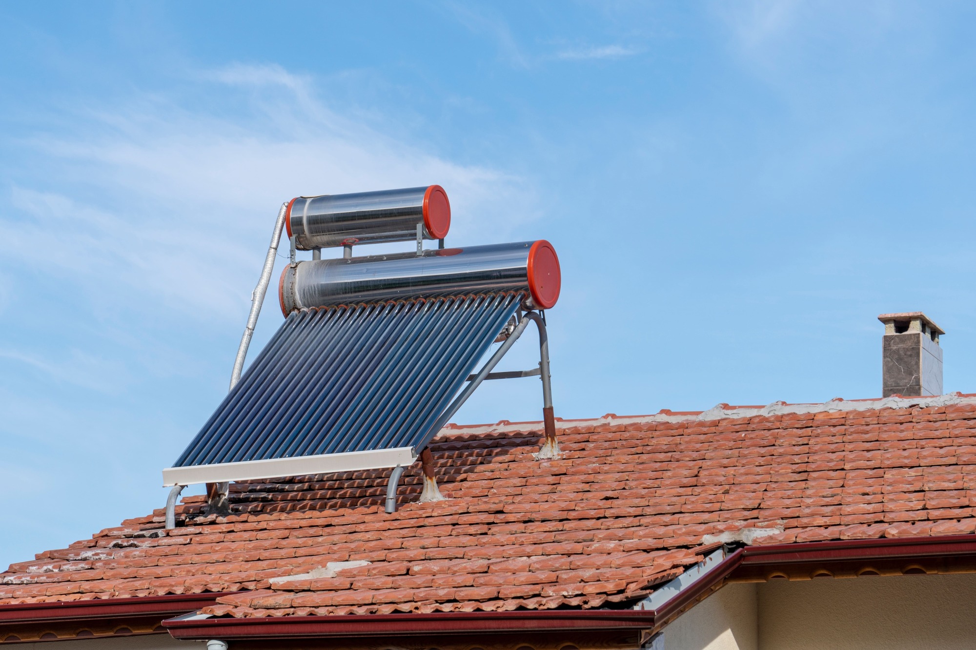 Installation de chauffe-eau solaire