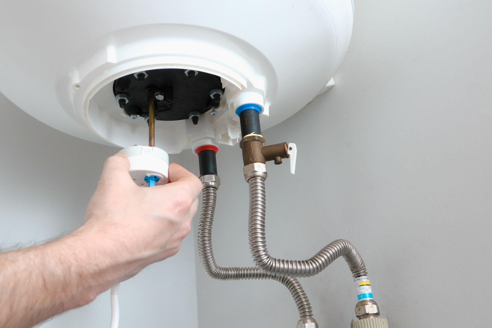 Installation d'un chauffe-eau gaz