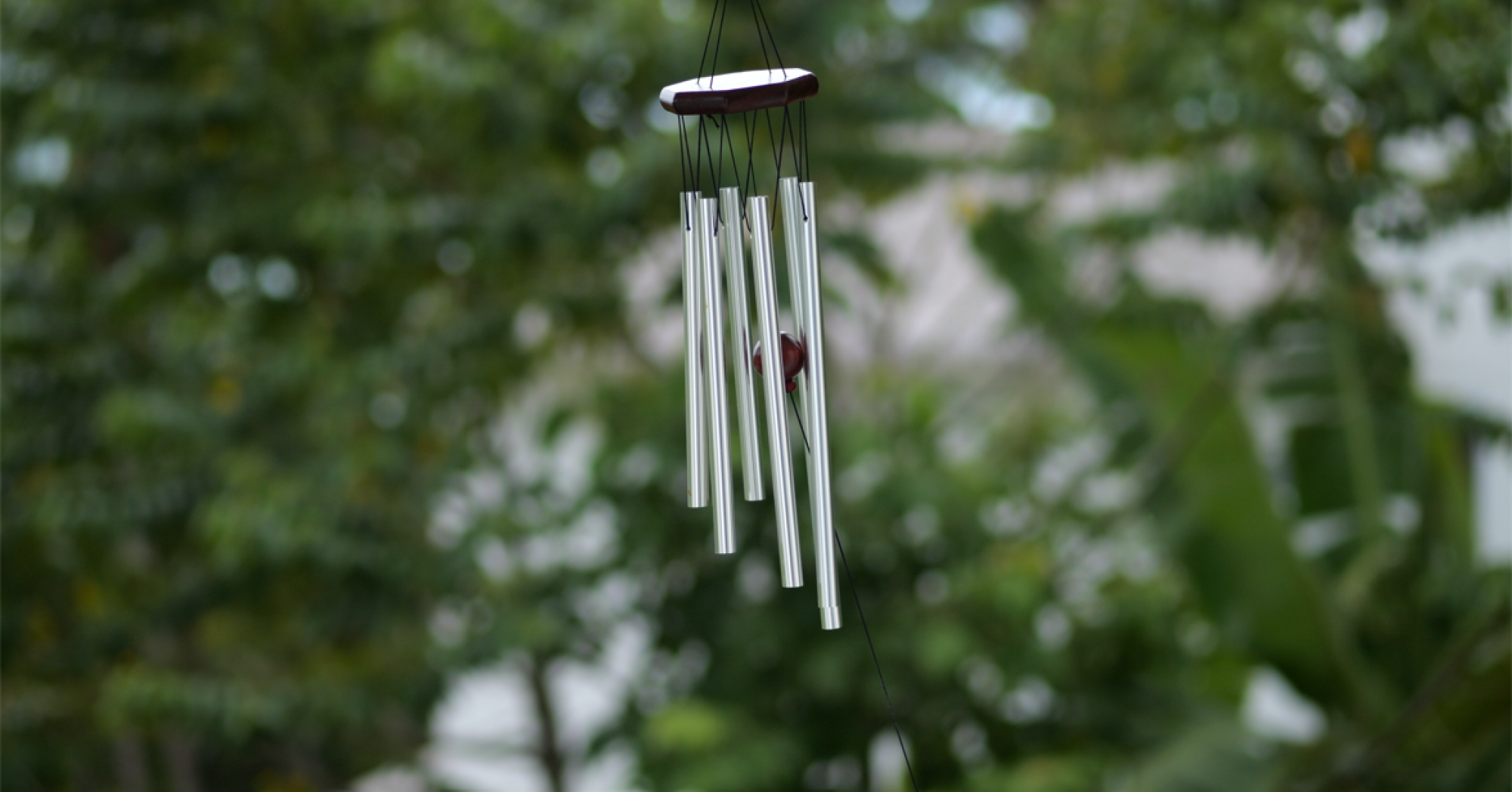 Mise en place de carillon de jardin