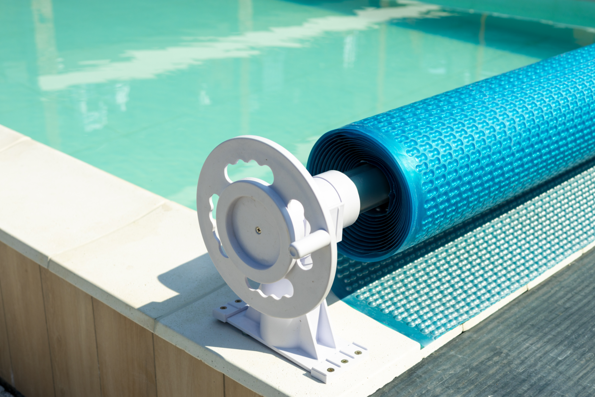 Enrouleur de bâche pour piscine