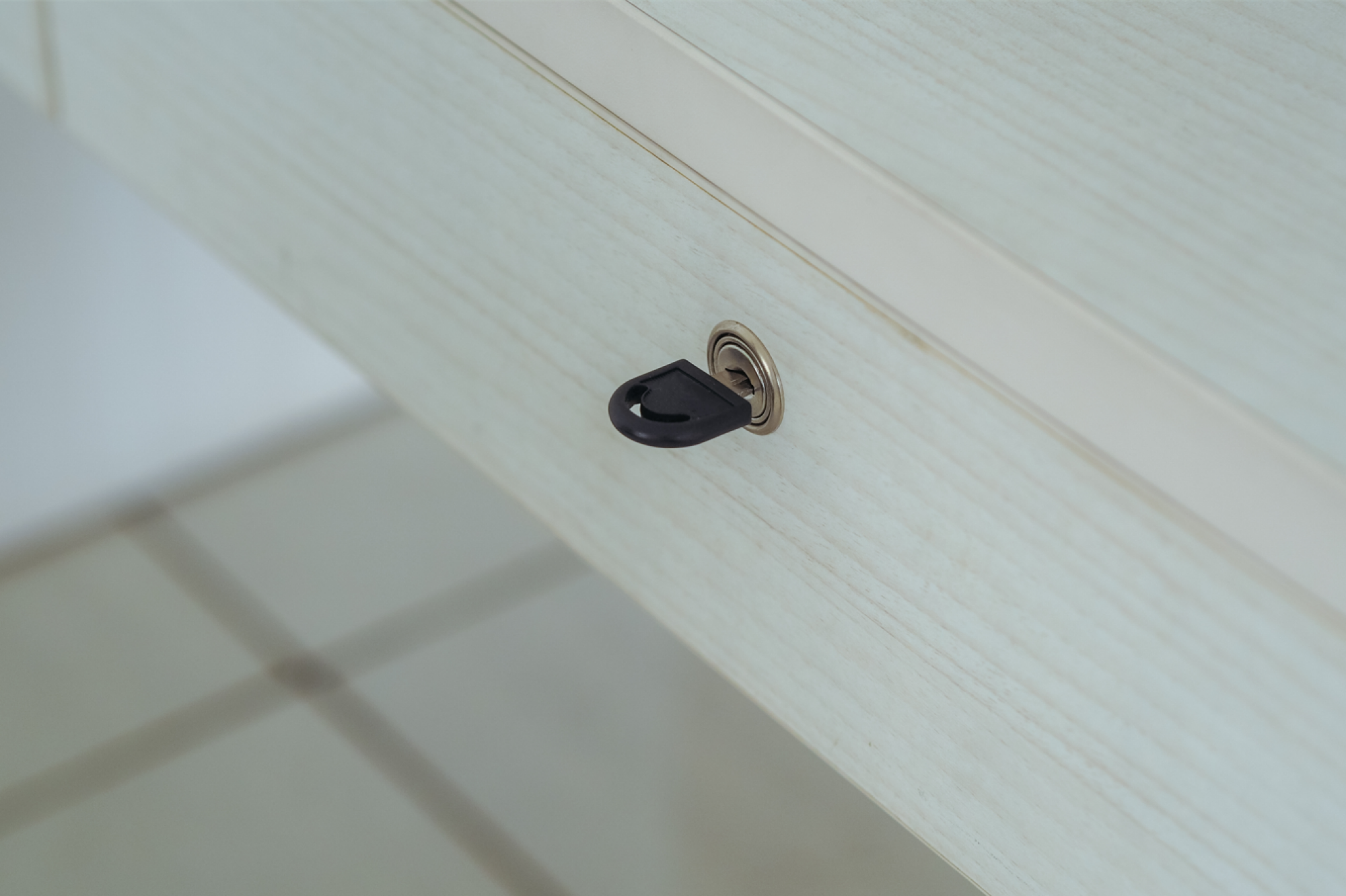 Tiroir de bureau à verrou