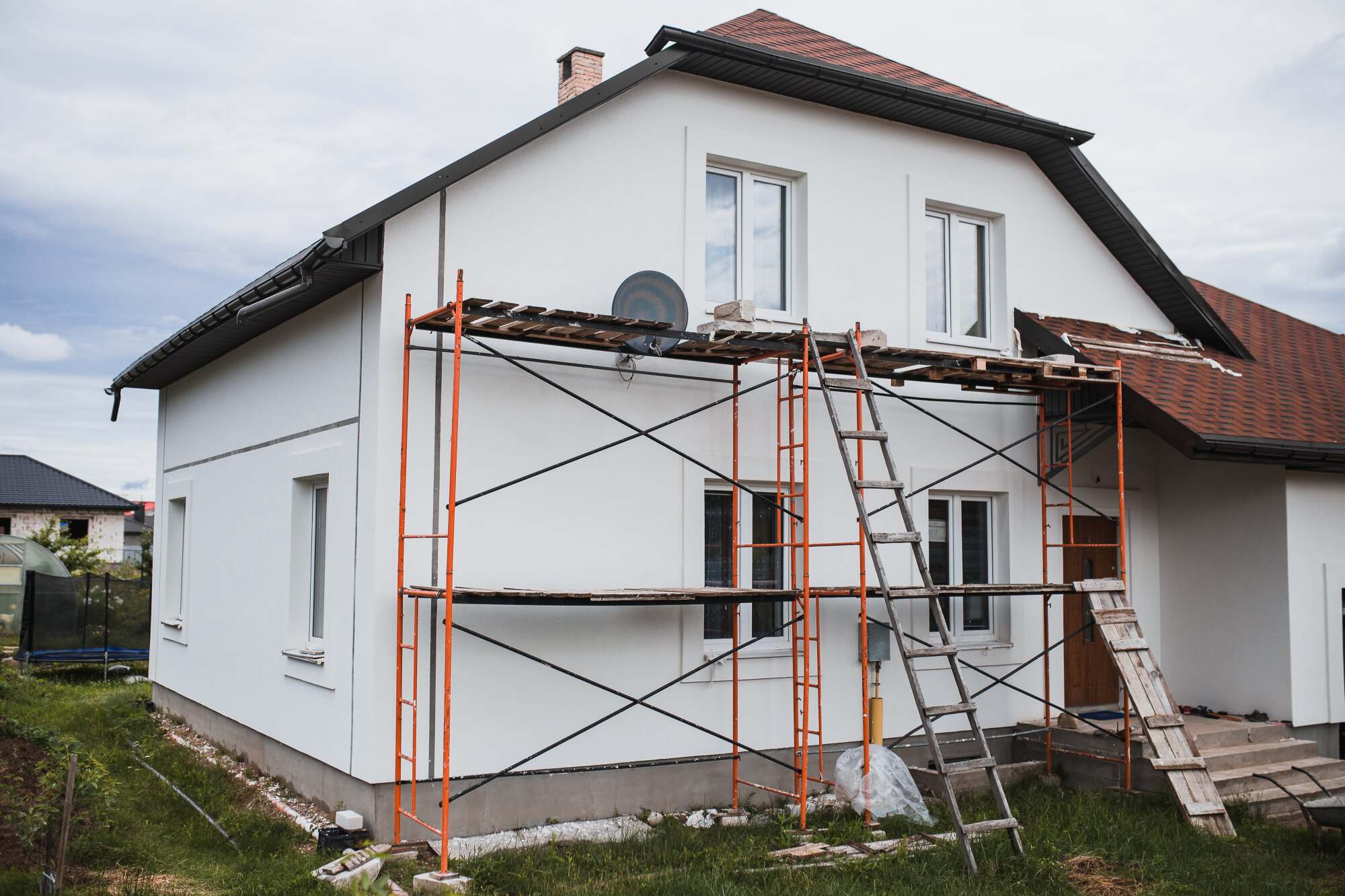 Application d'enduit monocouche