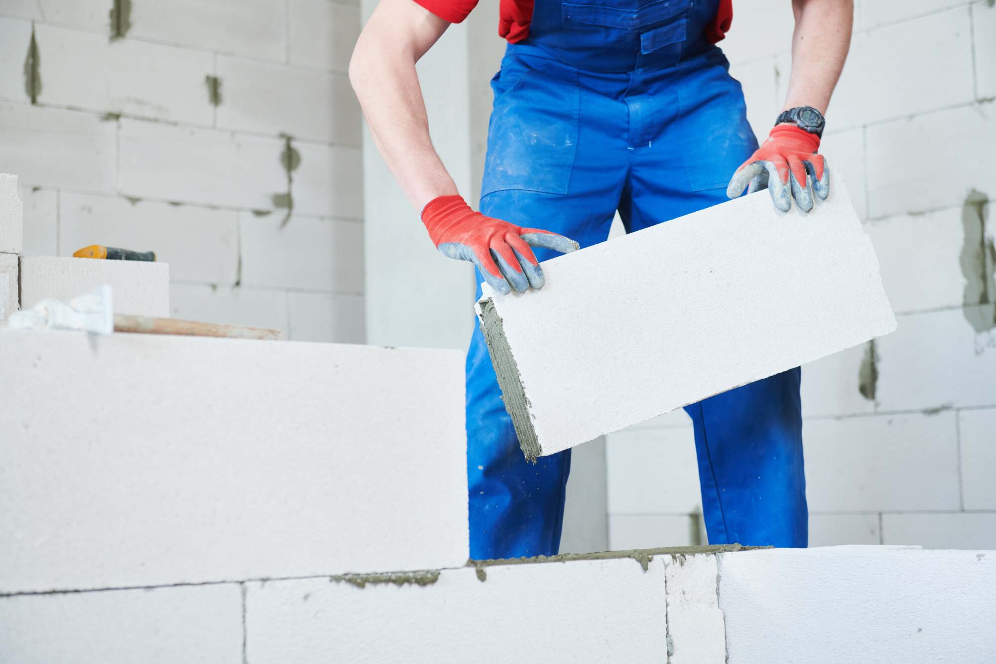 Construction de murs en béton cellulaire