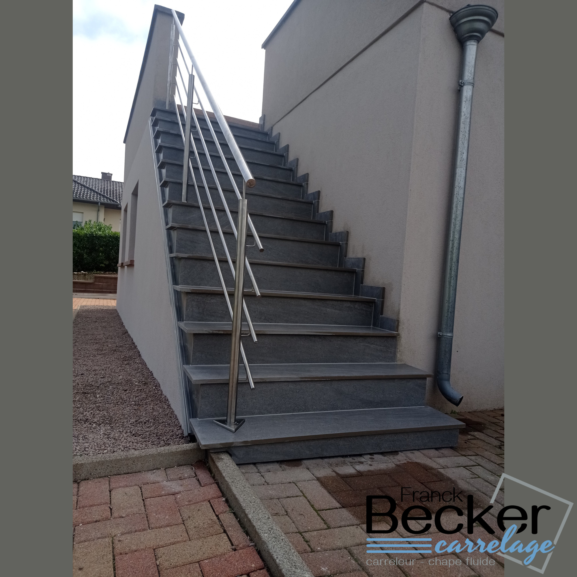 Pose de dalles céramique 20mm sur vos escaliers