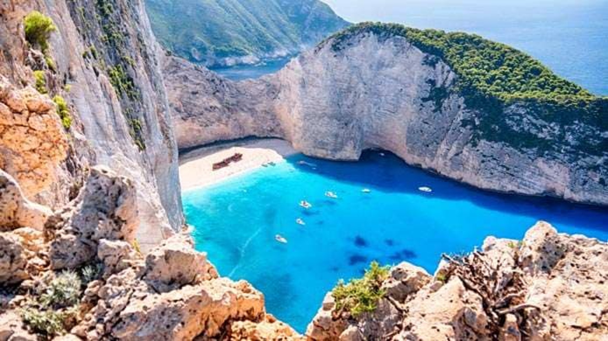 LES ILES MEDITERRANÉENNES