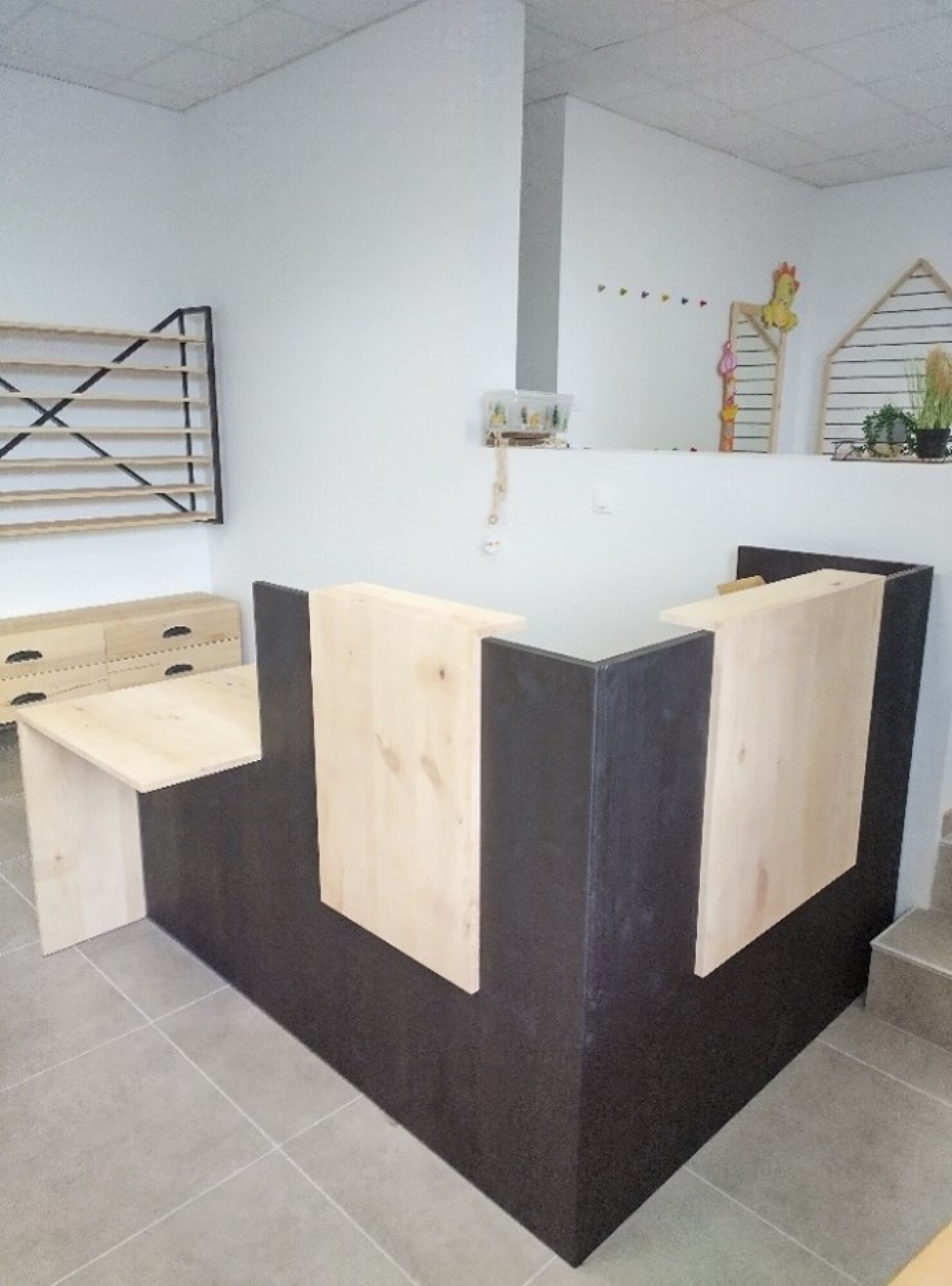 Agencement Boutique Sur-mesure Bois Métal