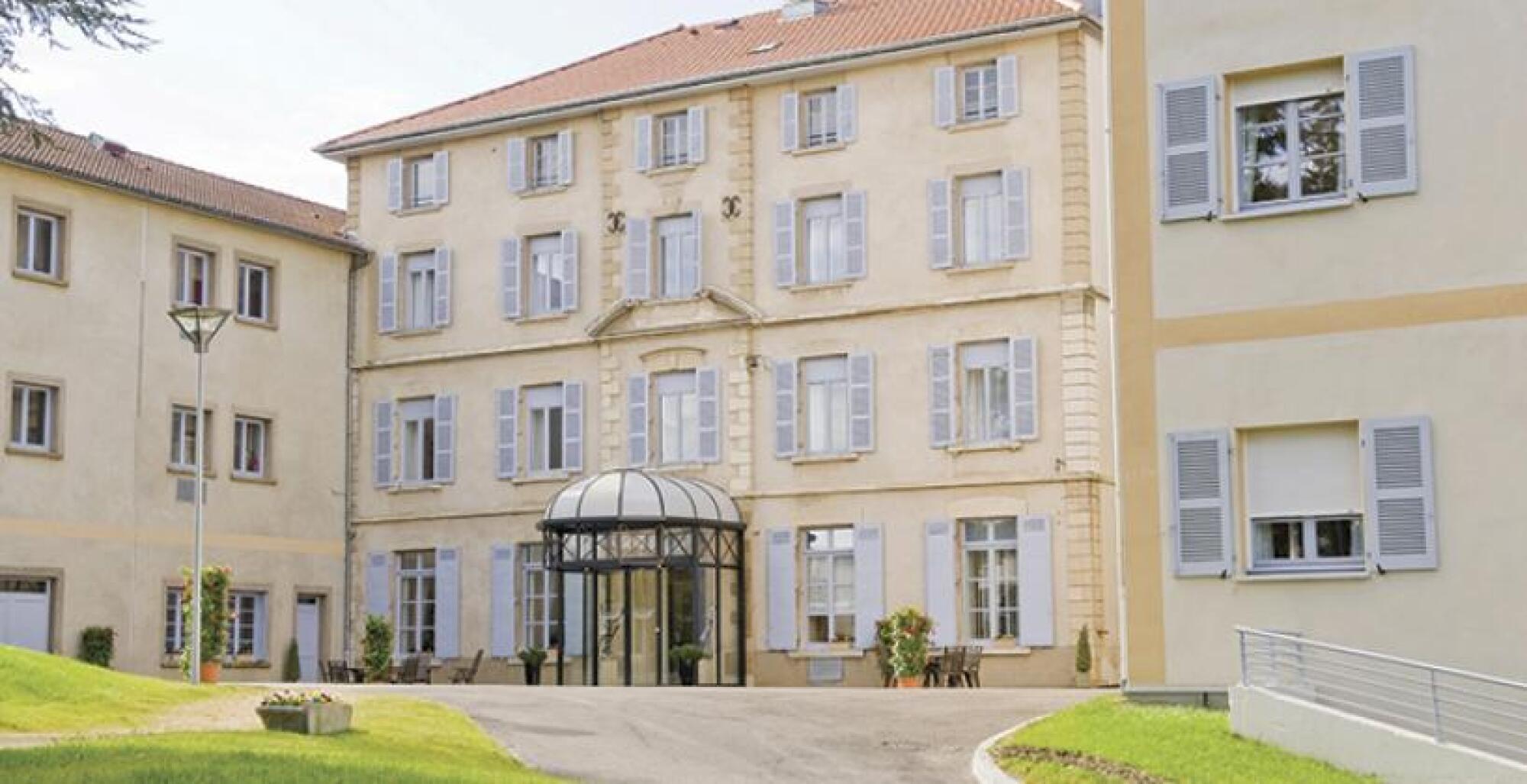 Investissement en chambre médicalisée en EHPAD au loyer de 667 € garanti net d'impôt pour la retraite complémentaire.